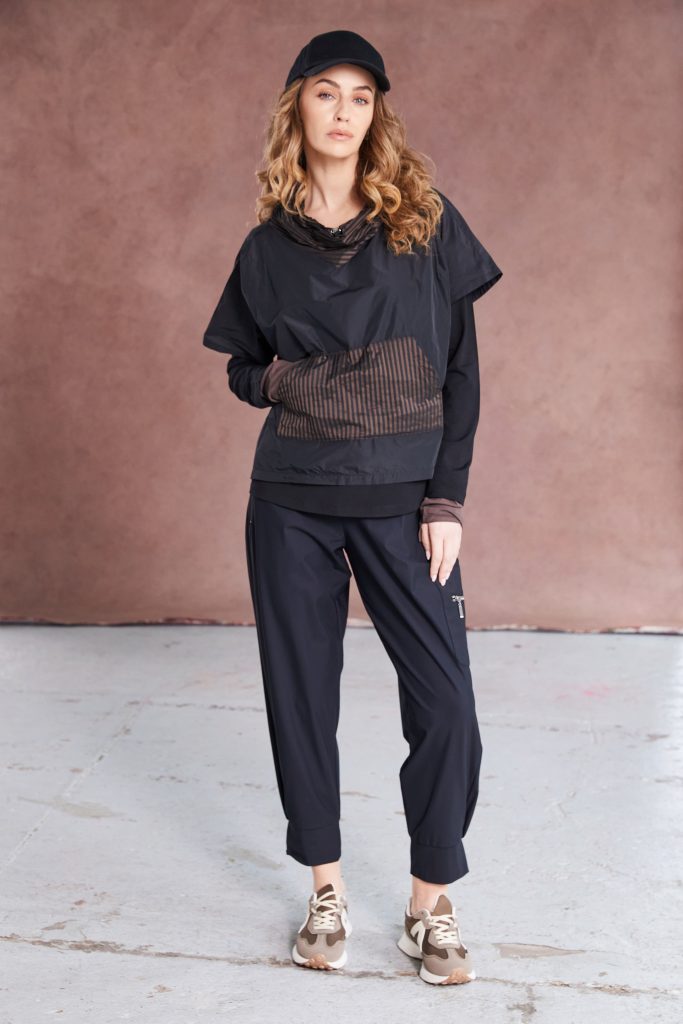 Drawstring Hem Top with Stripped Pocket and Collar in Black/Cocoa