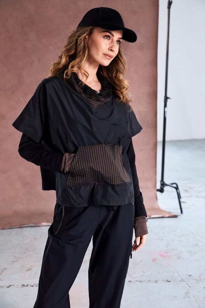 Drawstring Hem Top with Stripped Pocket and Collar in Black/Cocoa