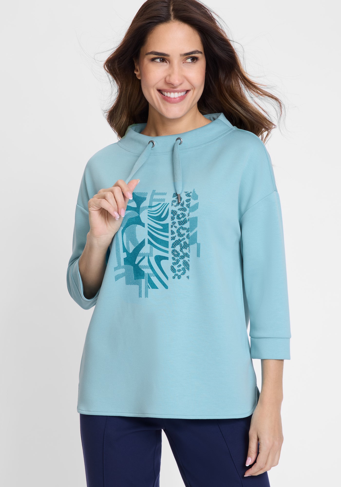 Turtle Neck Sweatshirt in Light Teal