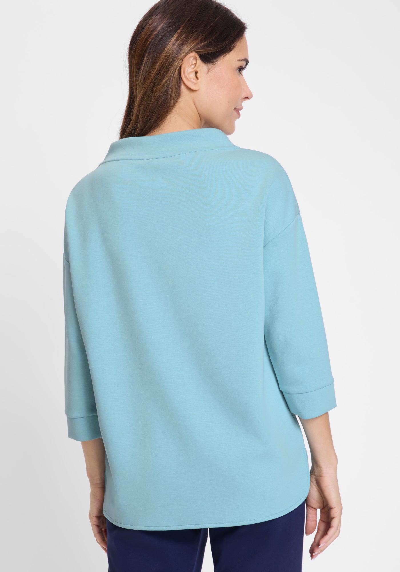 Turtle Neck Sweatshirt in Light Teal