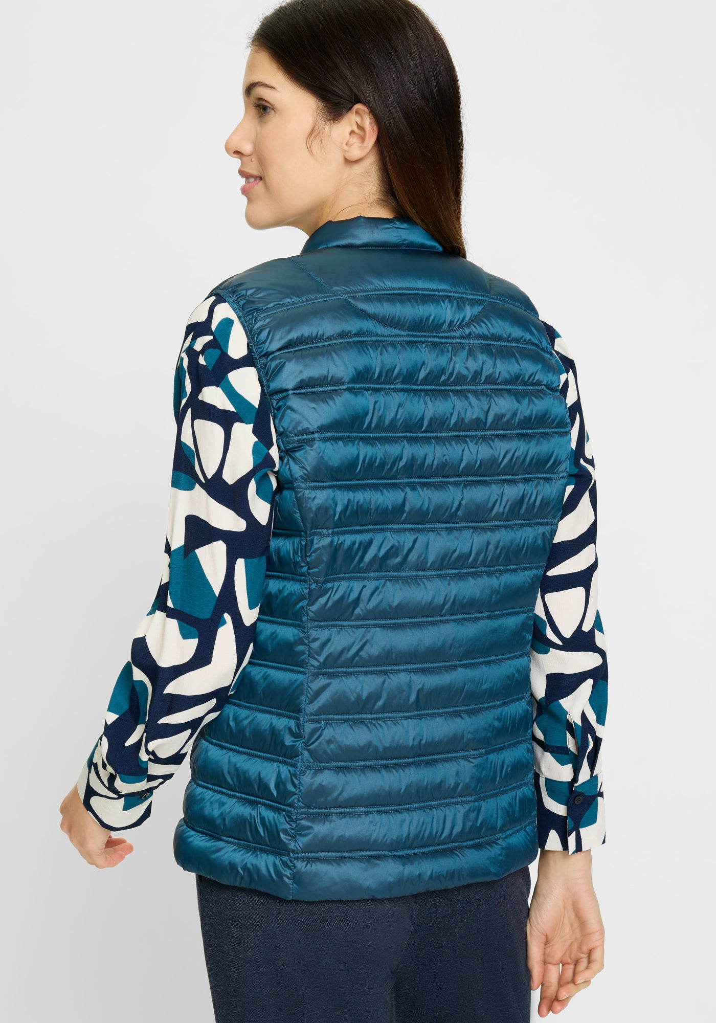 Quilted Gilet in Midnight Teal