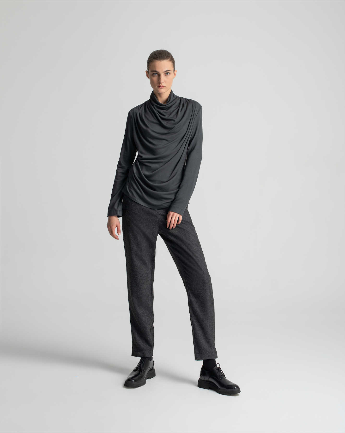 Arma Top in Anthracite
