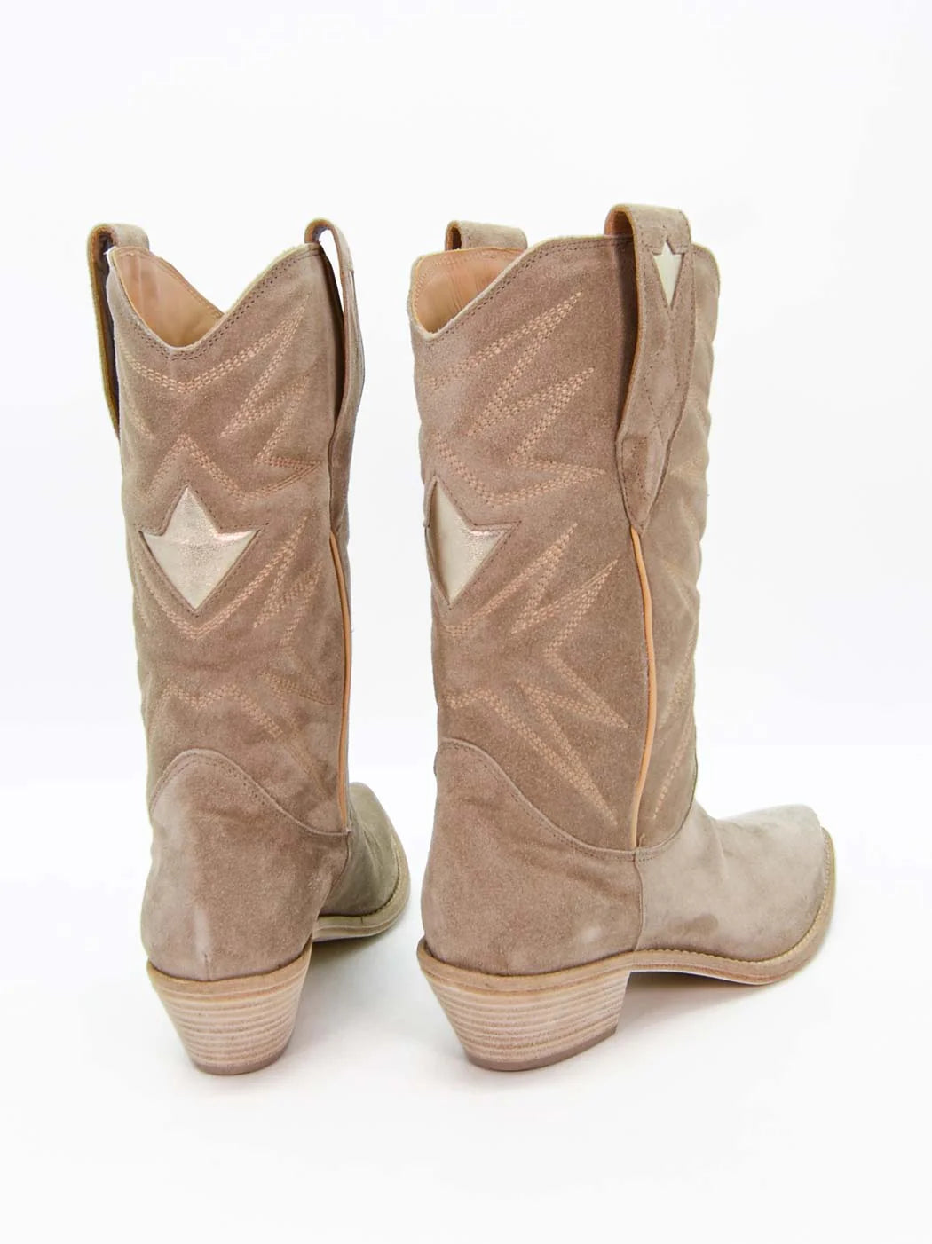 Western Cowboy Boots in Brown Crust Leather
