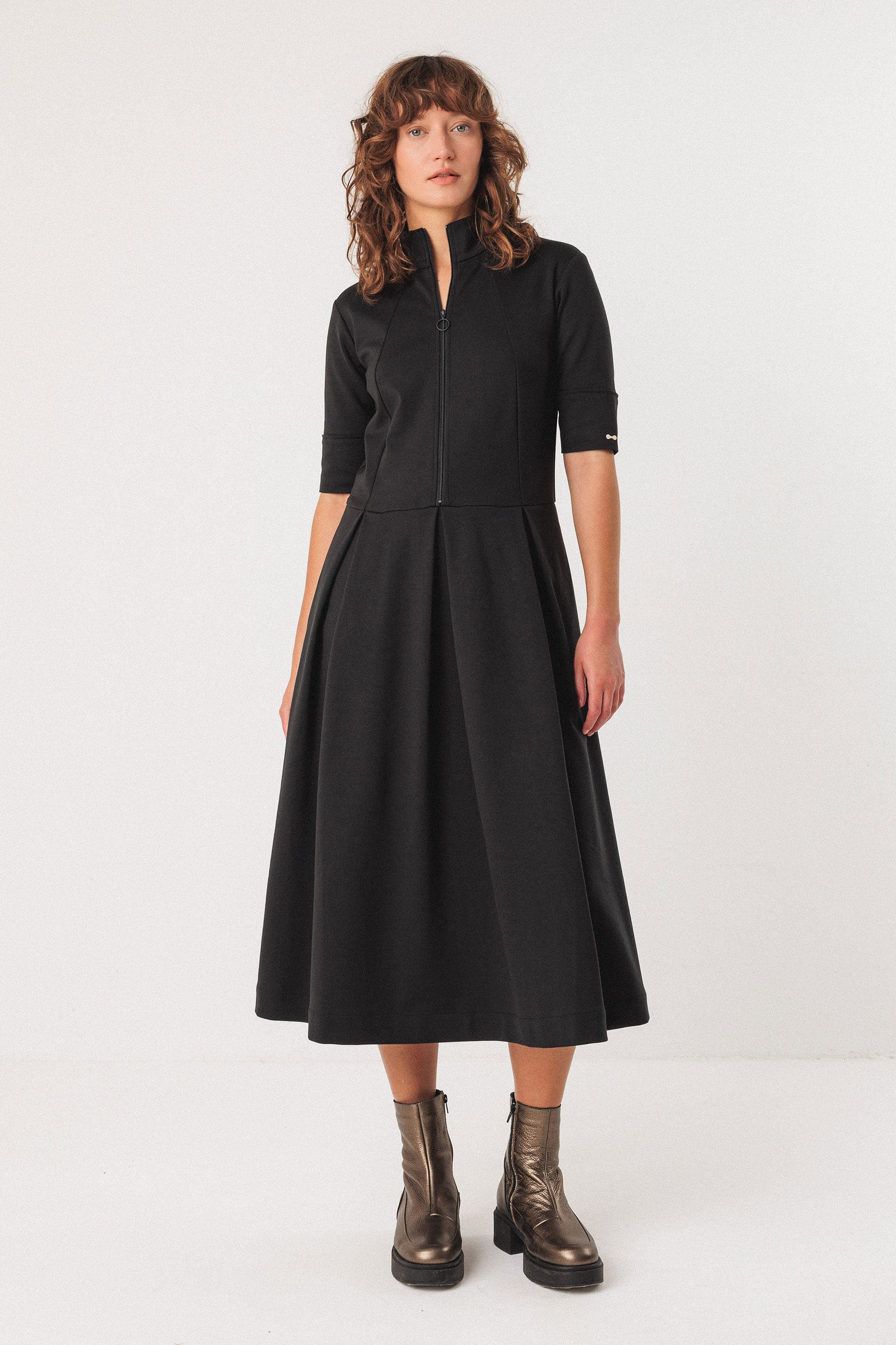 Alaitza Dress in Black