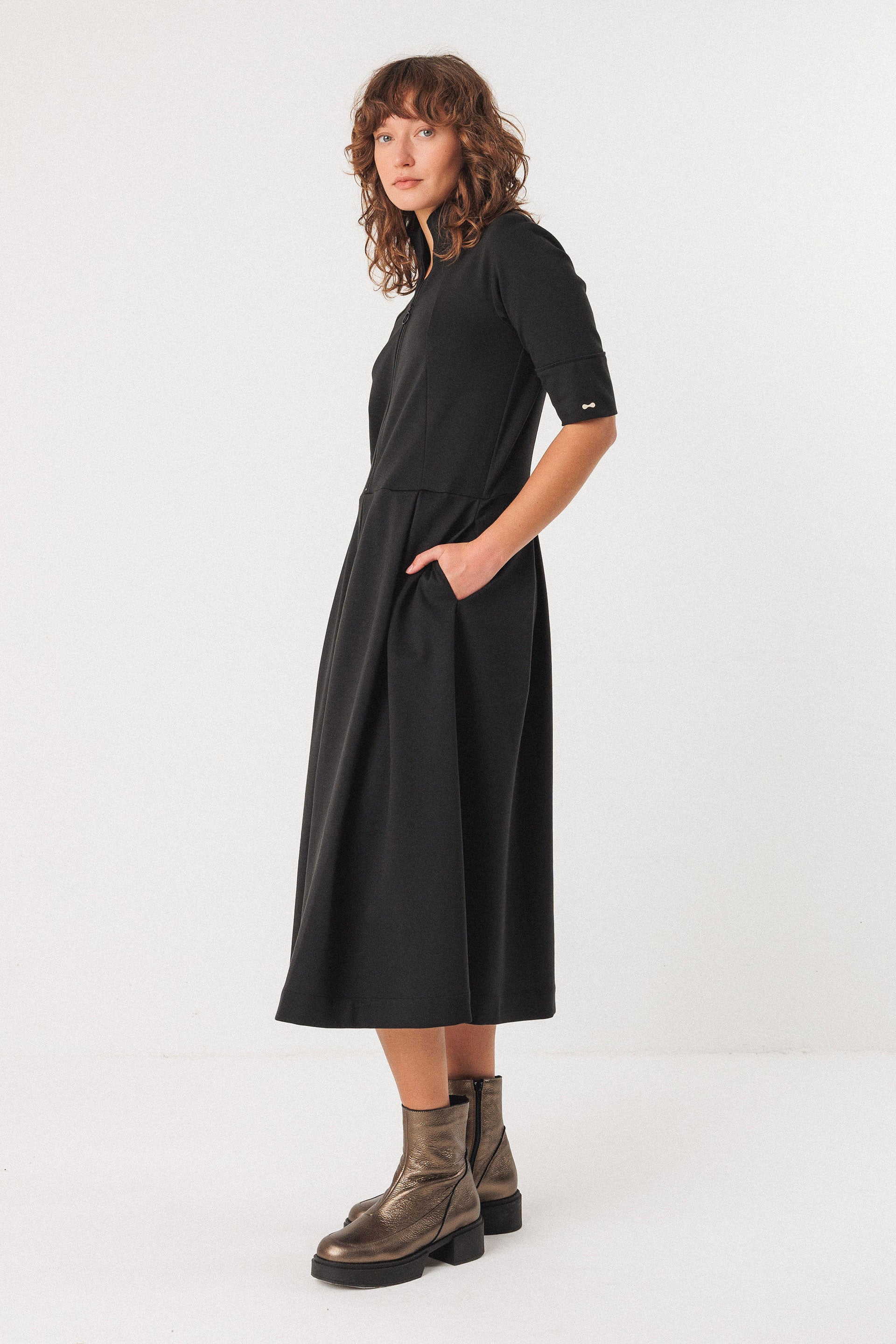 Alaitza Dress in Black