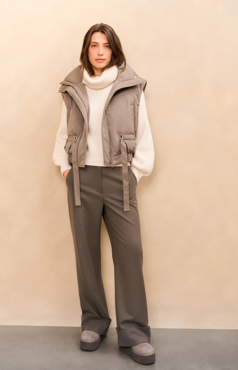Oversized Cropped Jacket in Taupe Grey