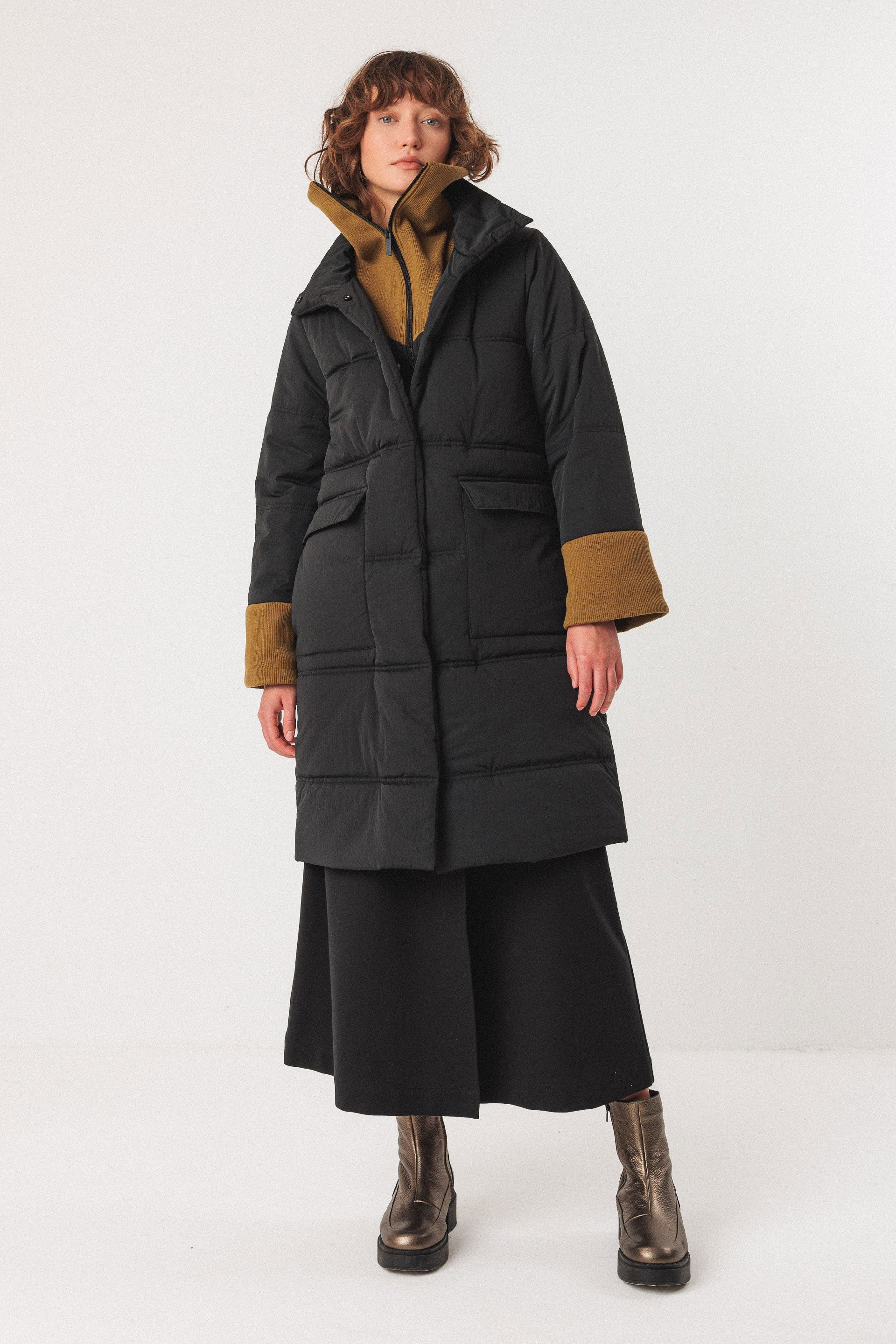 Harea Coat in Black