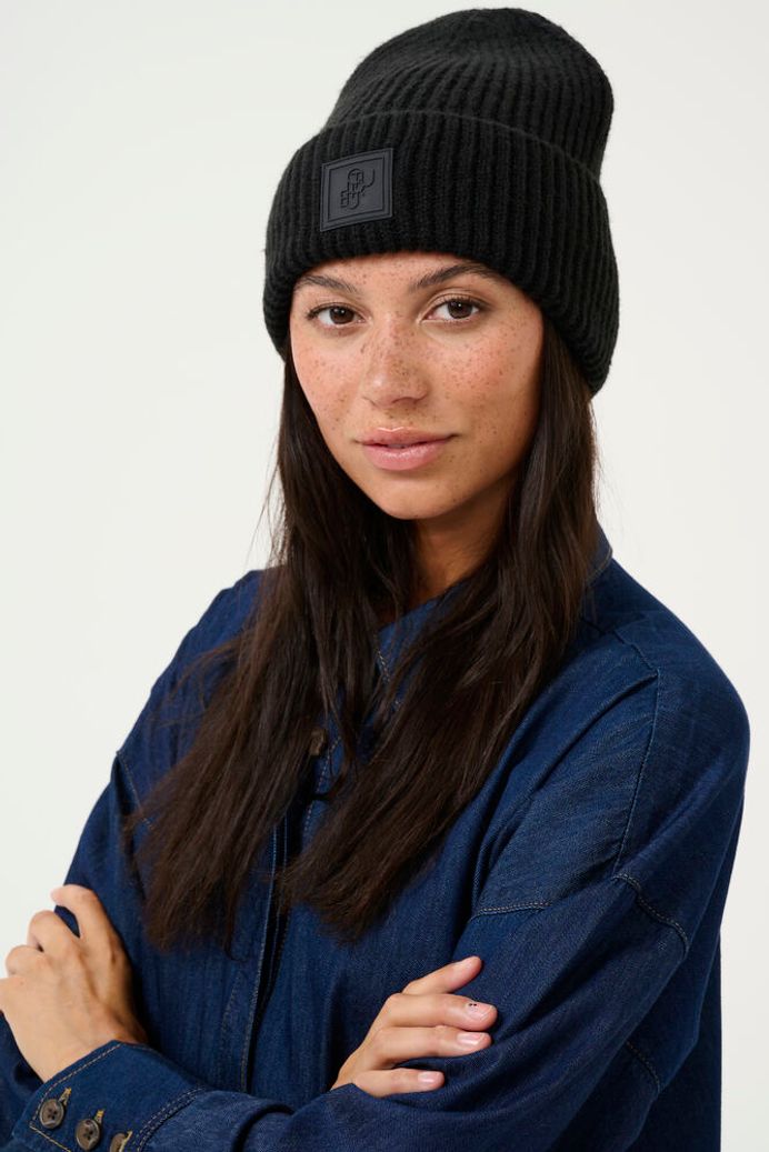 Merva Hat in Black