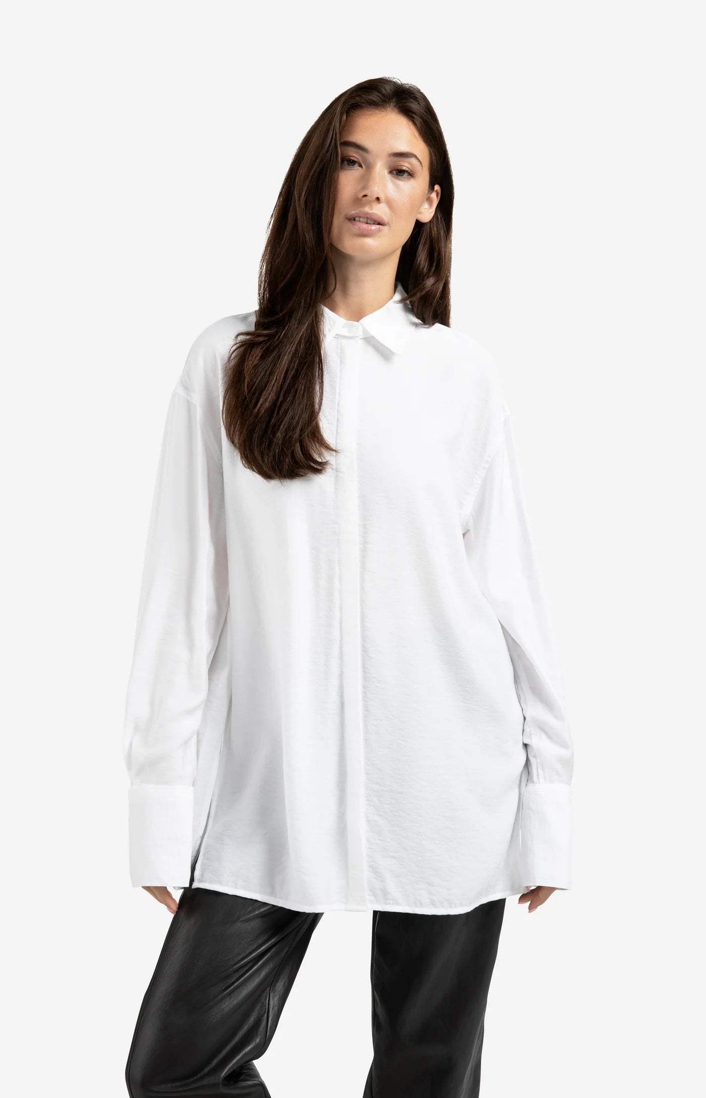 Long Blouse with Removable Collar and Cuffs in White