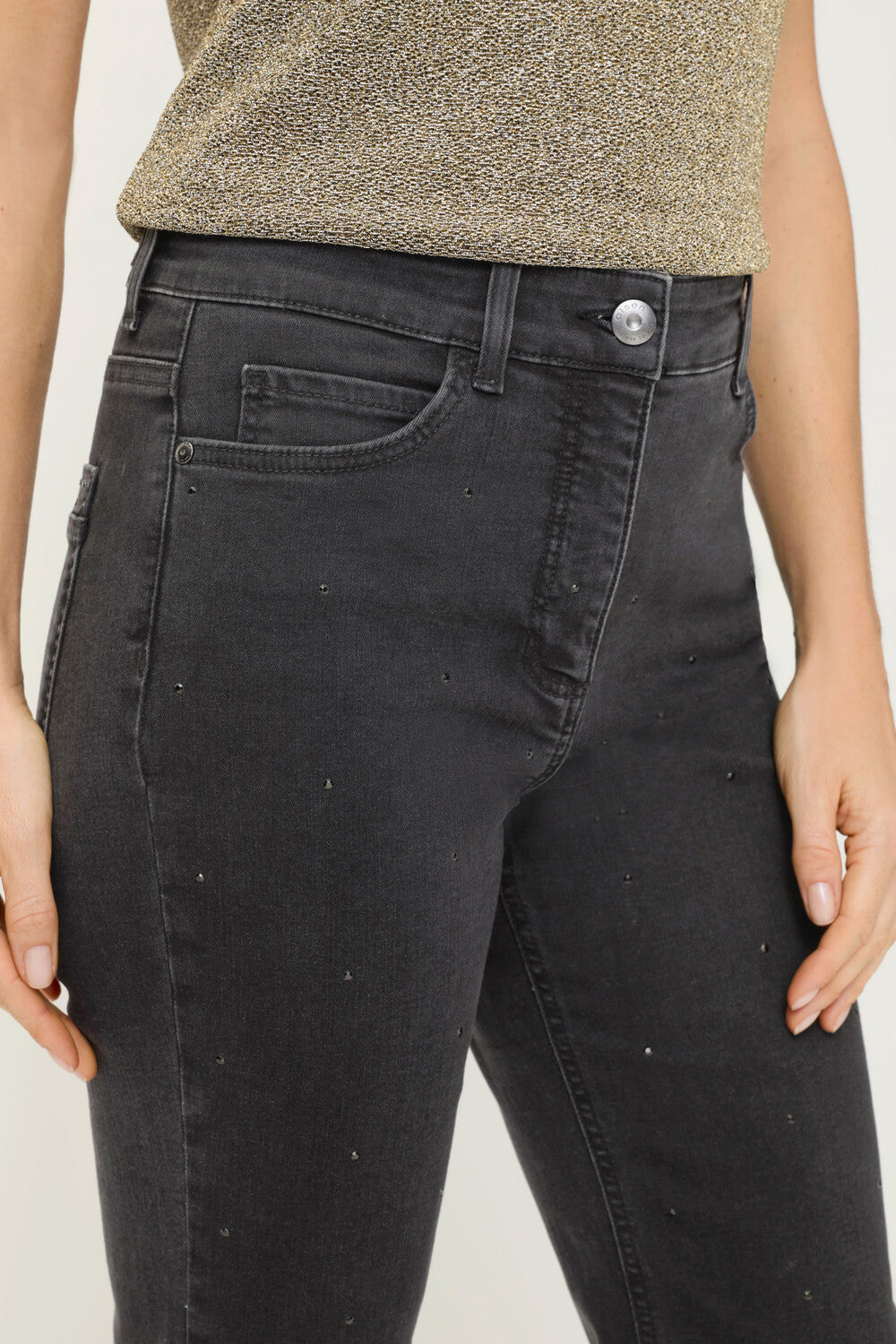 Cropped Denim Trouser in Black