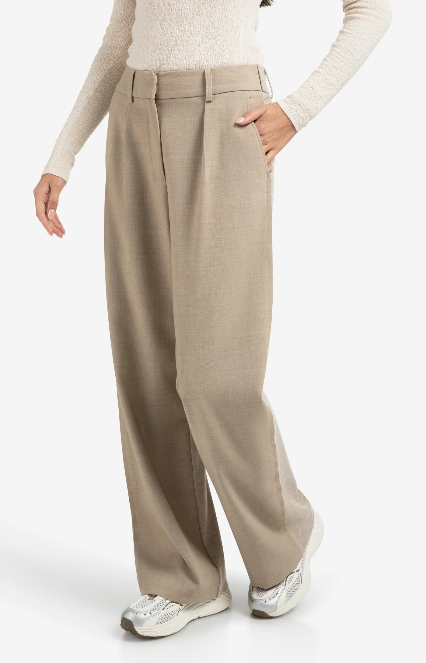 Woven Wide Leg Trouser in Sand Beige
