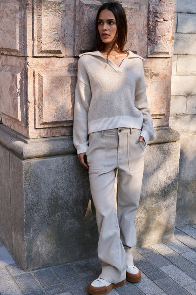 Contrast Collar Sweater in Heather Grey Dessin