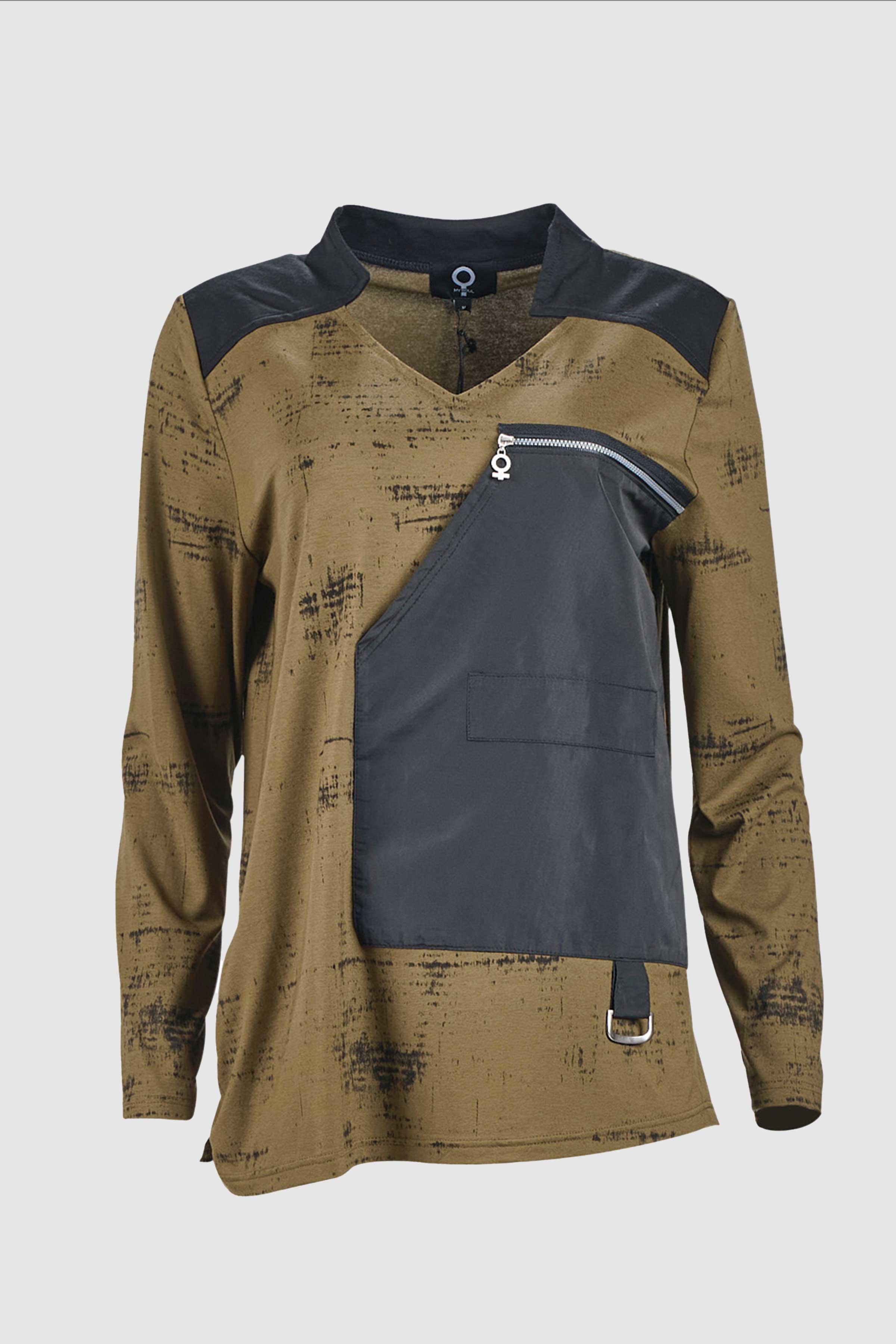 Contrast Panel Print Top in Army