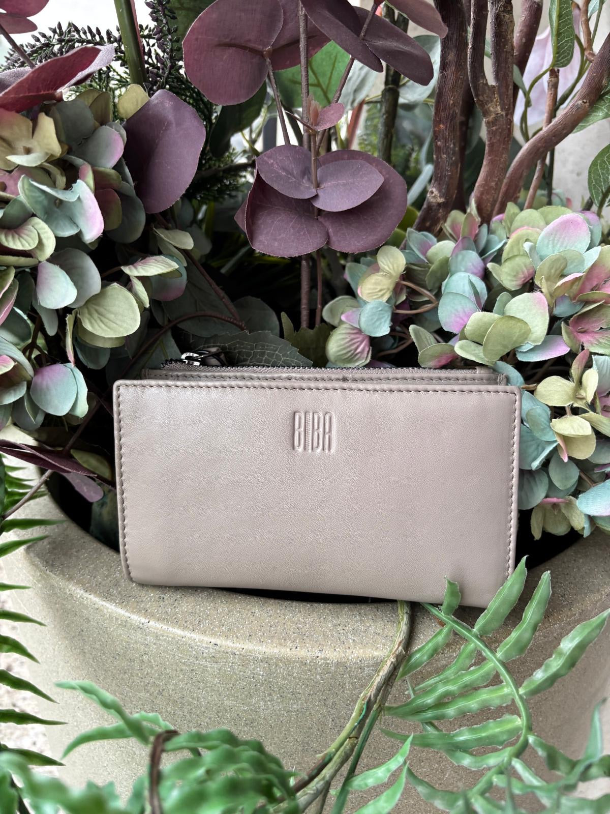 Valley Winter Wallet in Taupe
