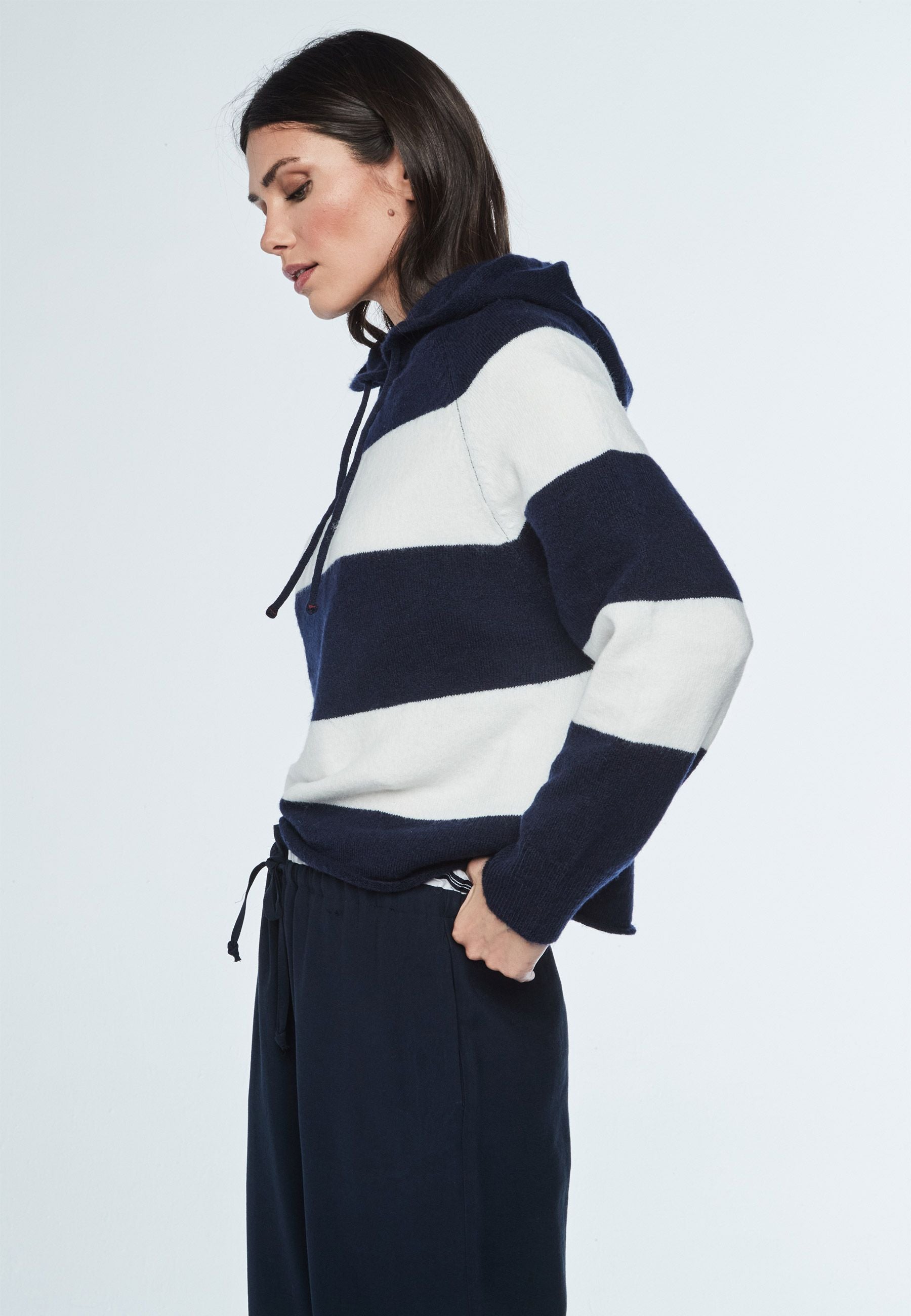 Sau Jersey Jumper in Navy