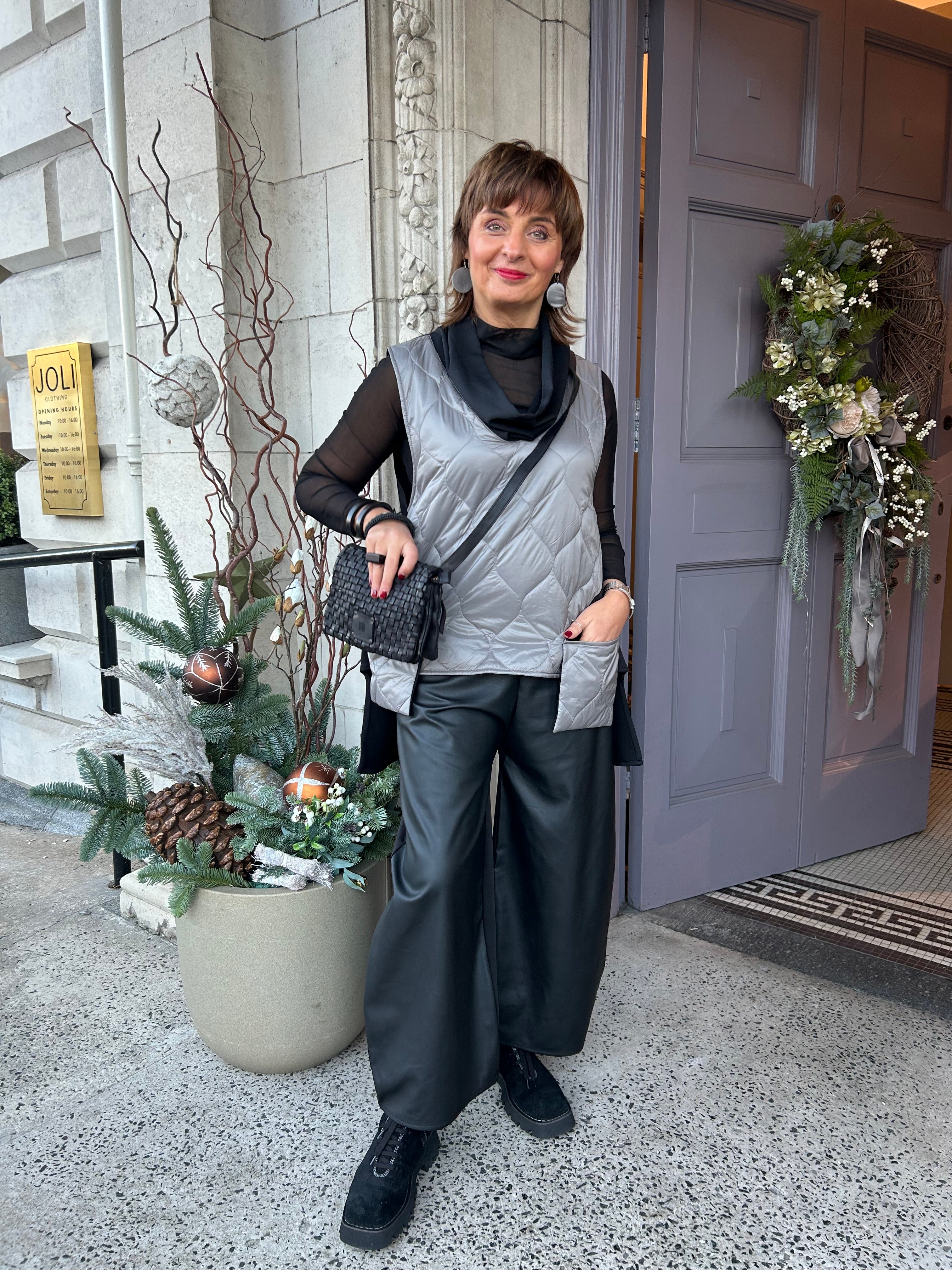 Quilted Sleeveless Top in Black/Grey