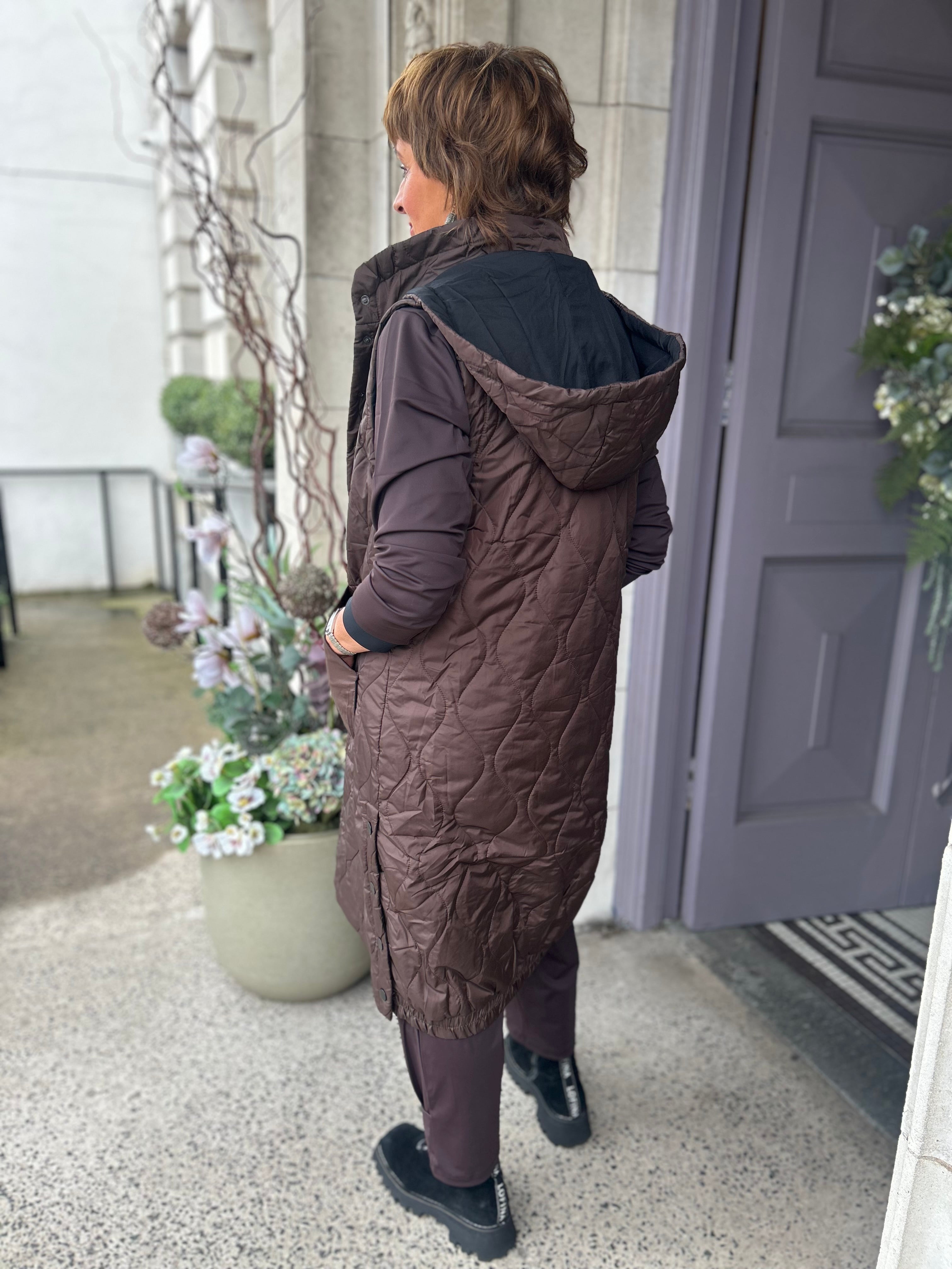 Long Quilted Waistcoat With Zip Pocket in Choko