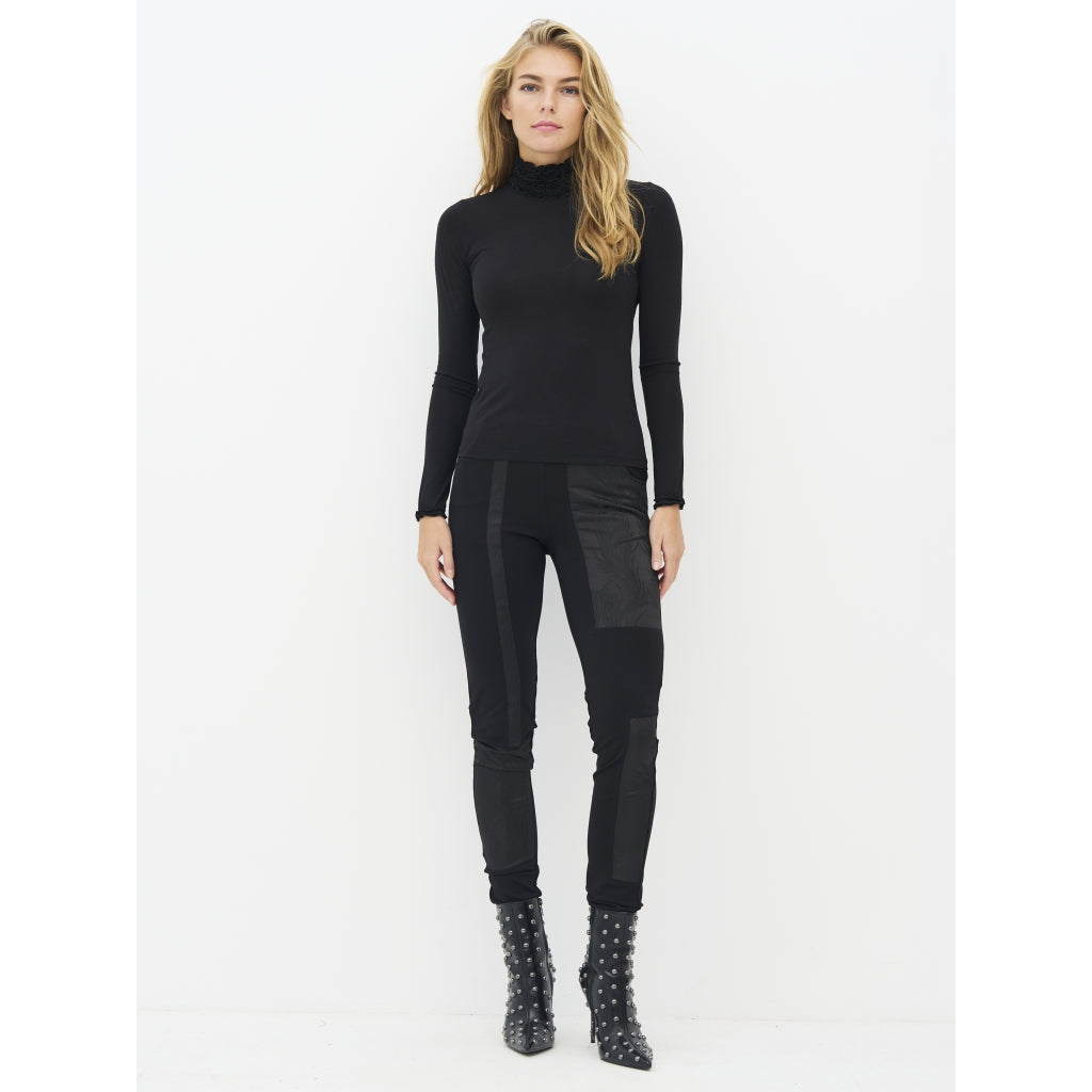 Adele Long Sleeve Tee in Black