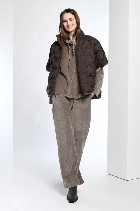 Boxy Reversible Waistcoat in Chocolate
