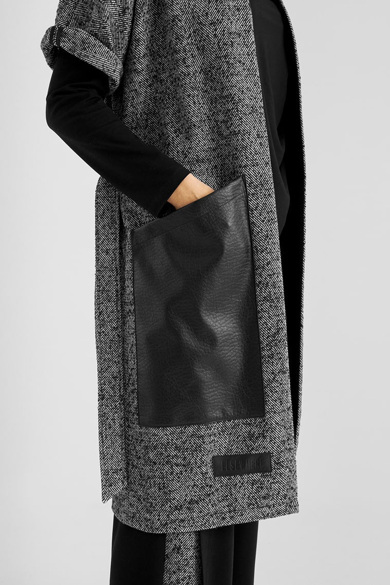 Big Pockets Cardigan in Black