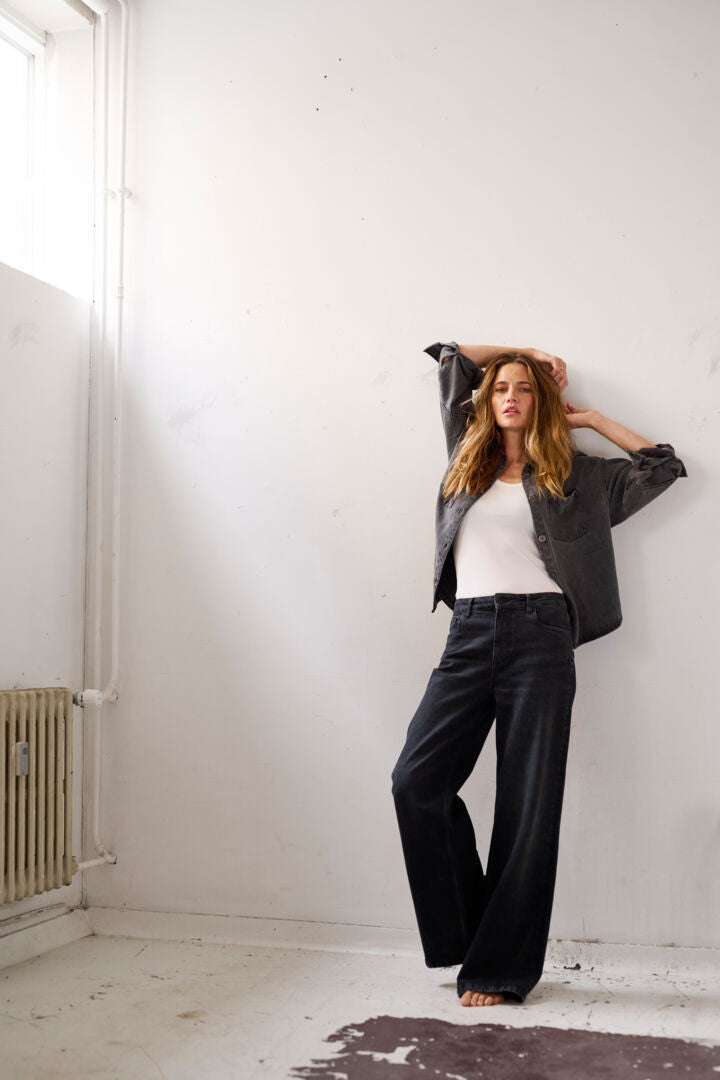 Vega Wide Leg Jean in Black Denim