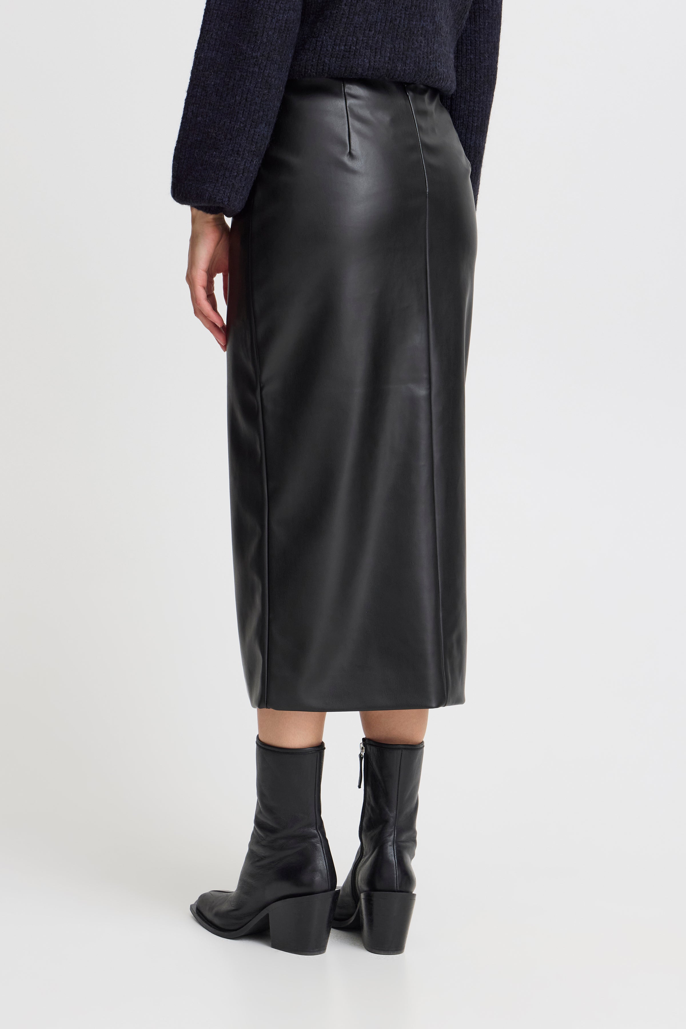 Comano Skirt in Black