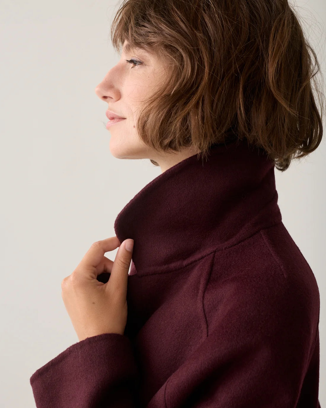 Coat Wool Classic in Dark Burgundy