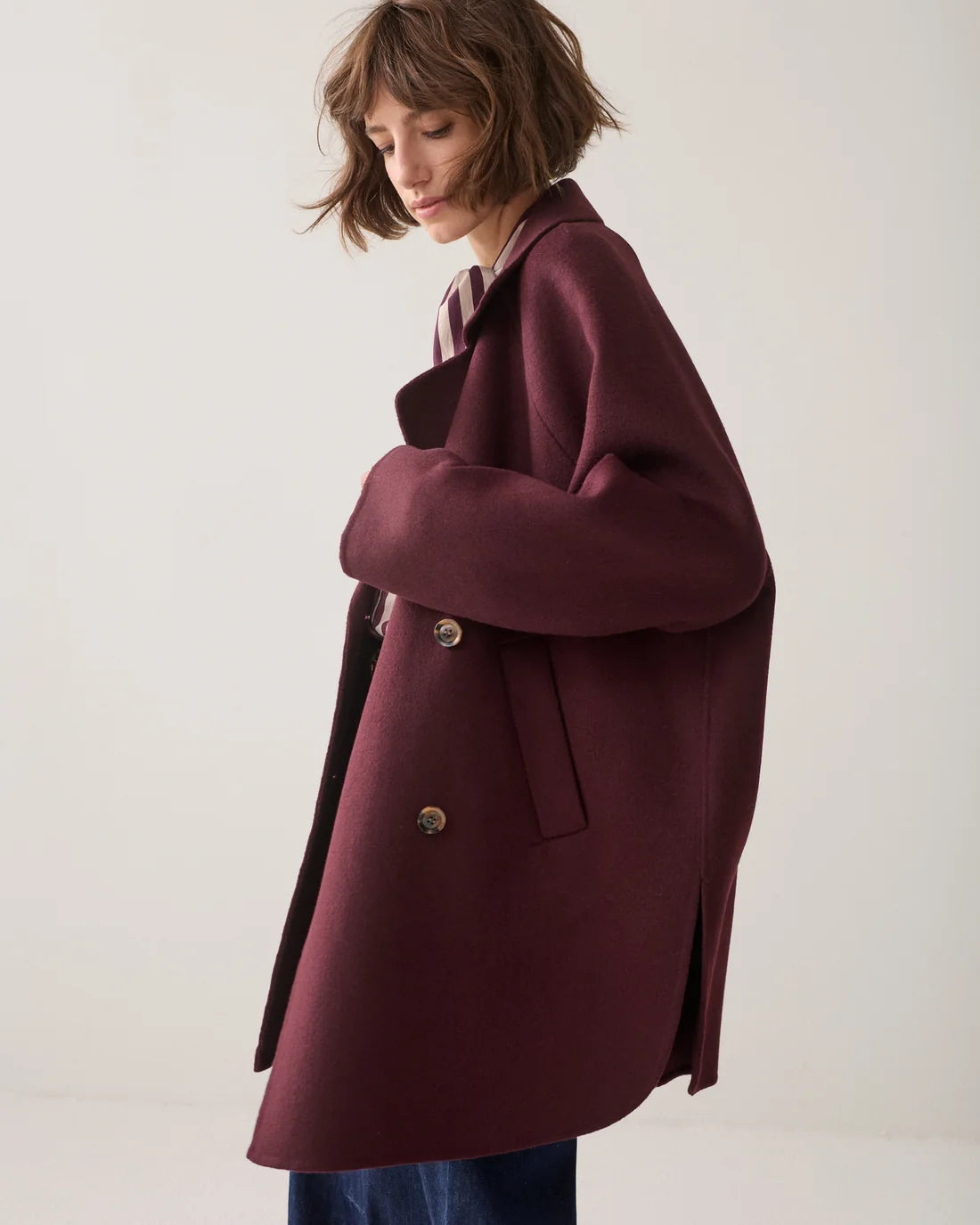 Coat Wool Classic in Dark Burgundy