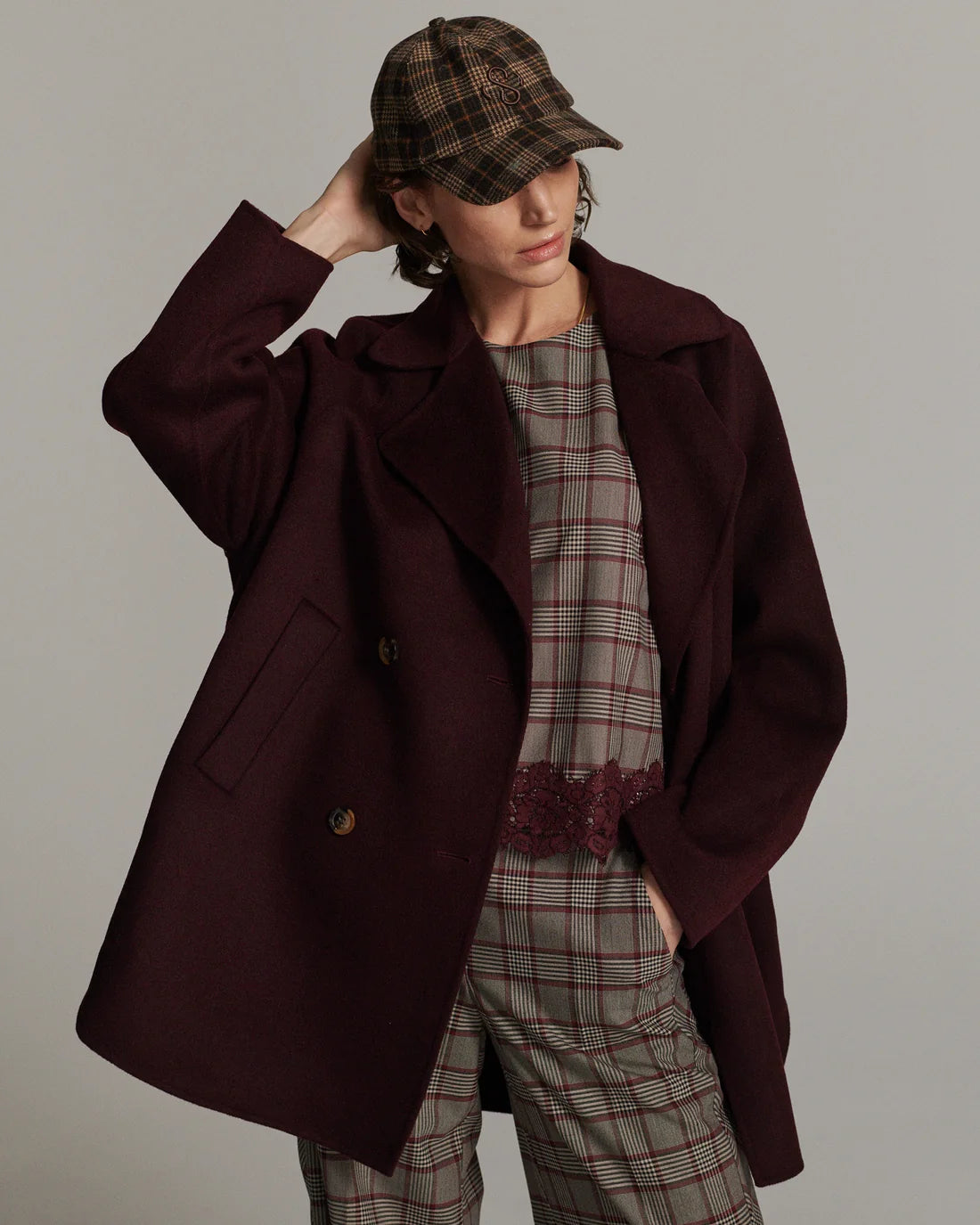 Coat Wool Classic in Dark Burgundy