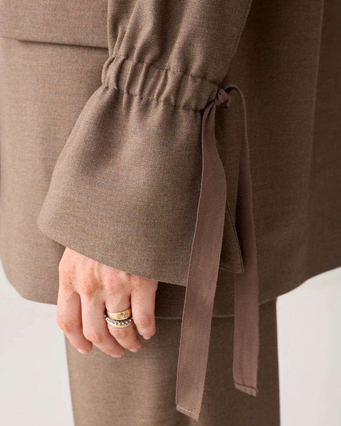 Boyfriend Blazer with Bow Sleeves in Light taupe