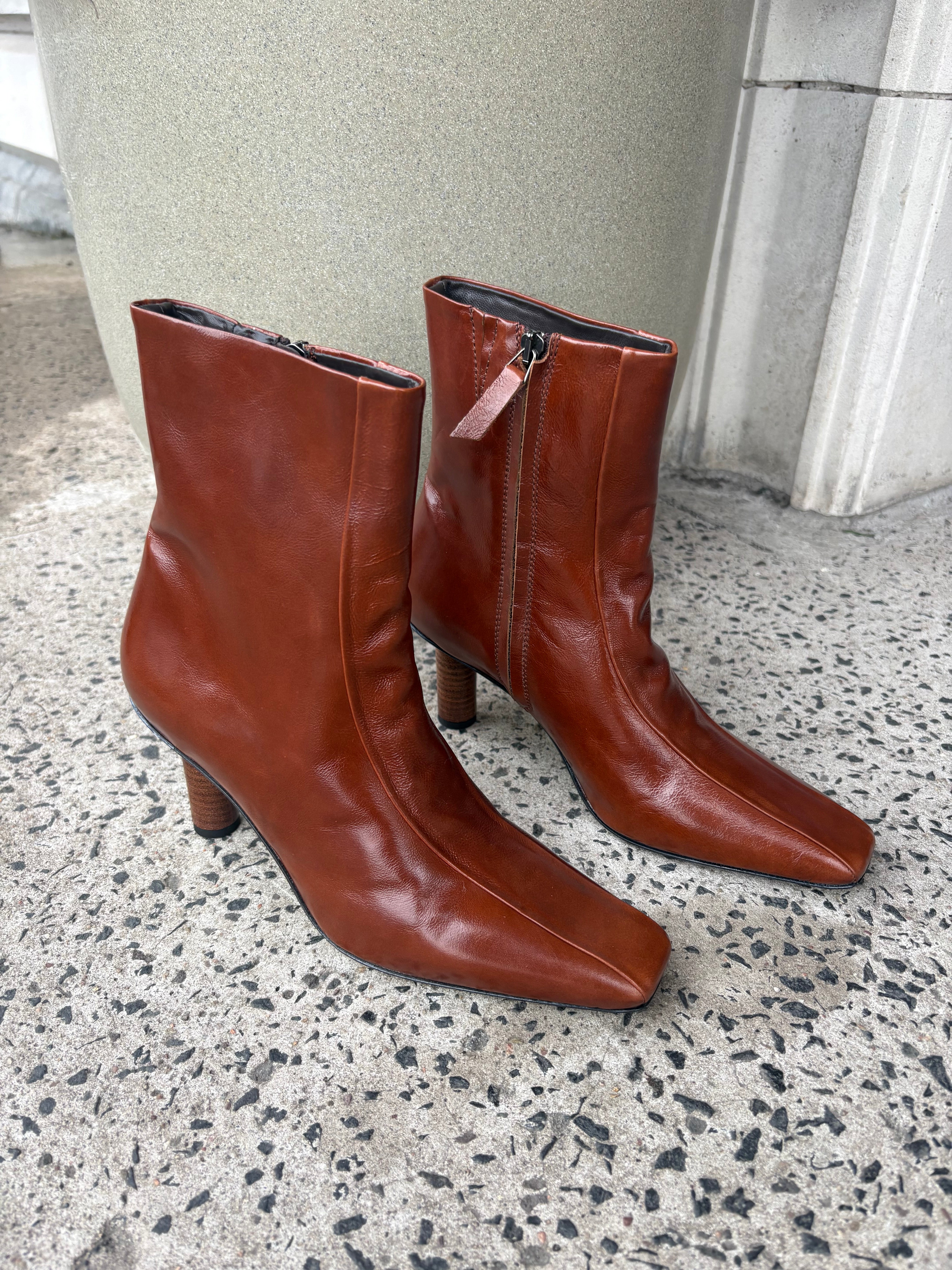 Molly Heeled Boot in Tan