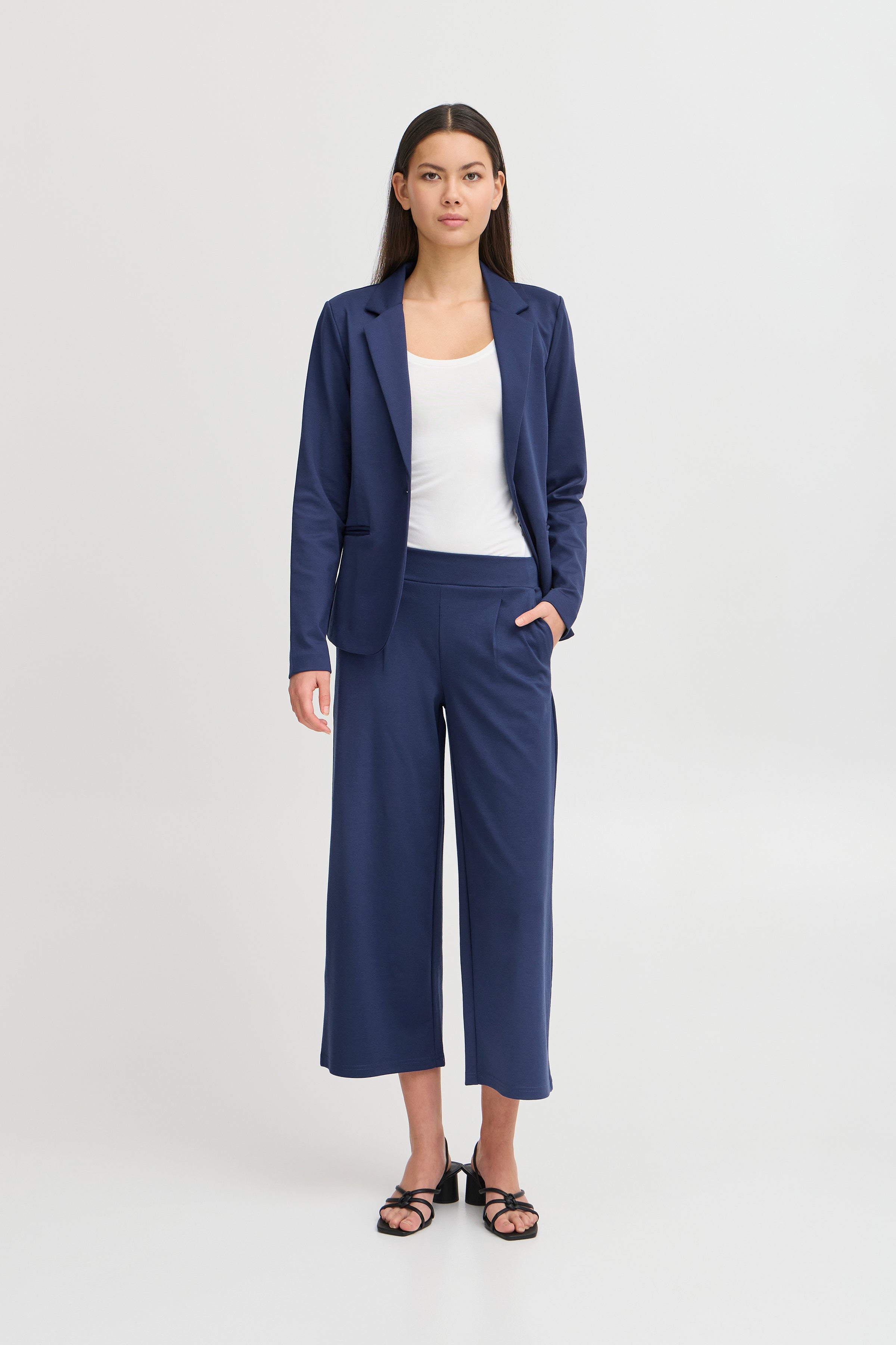 Kate Sus Cropped Wide Trouser in Midieval Blue