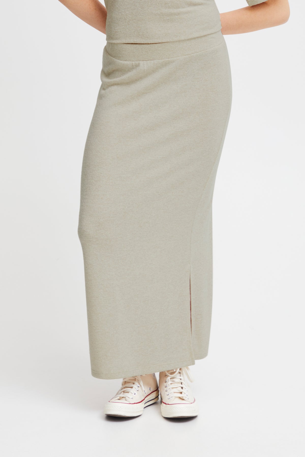 Yose Fine Knit Maxi Skirt in Doeskin Melange