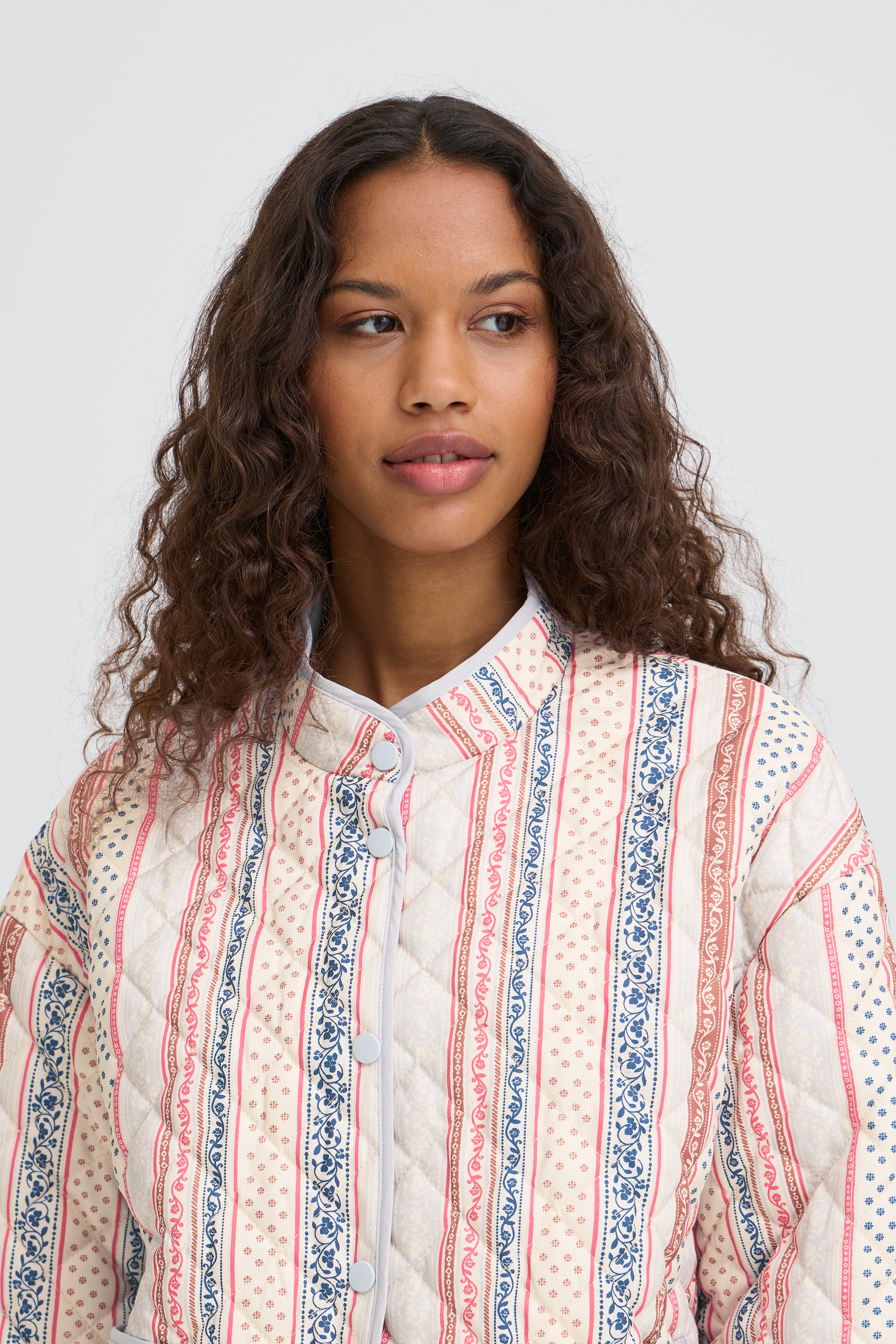 Livanta Jacket in Teaberry