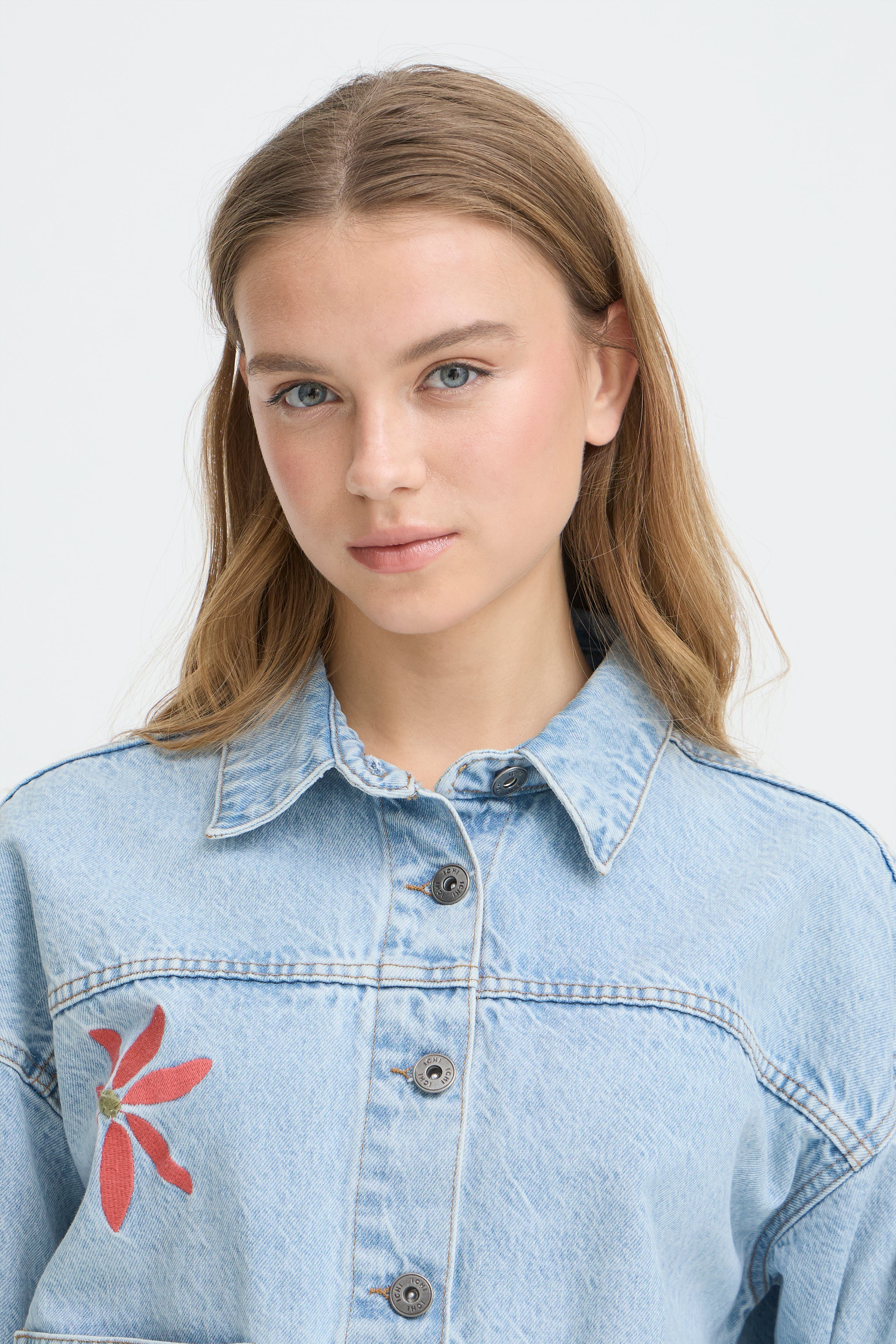 Bauve Denim Jacket in Light Blue Washed