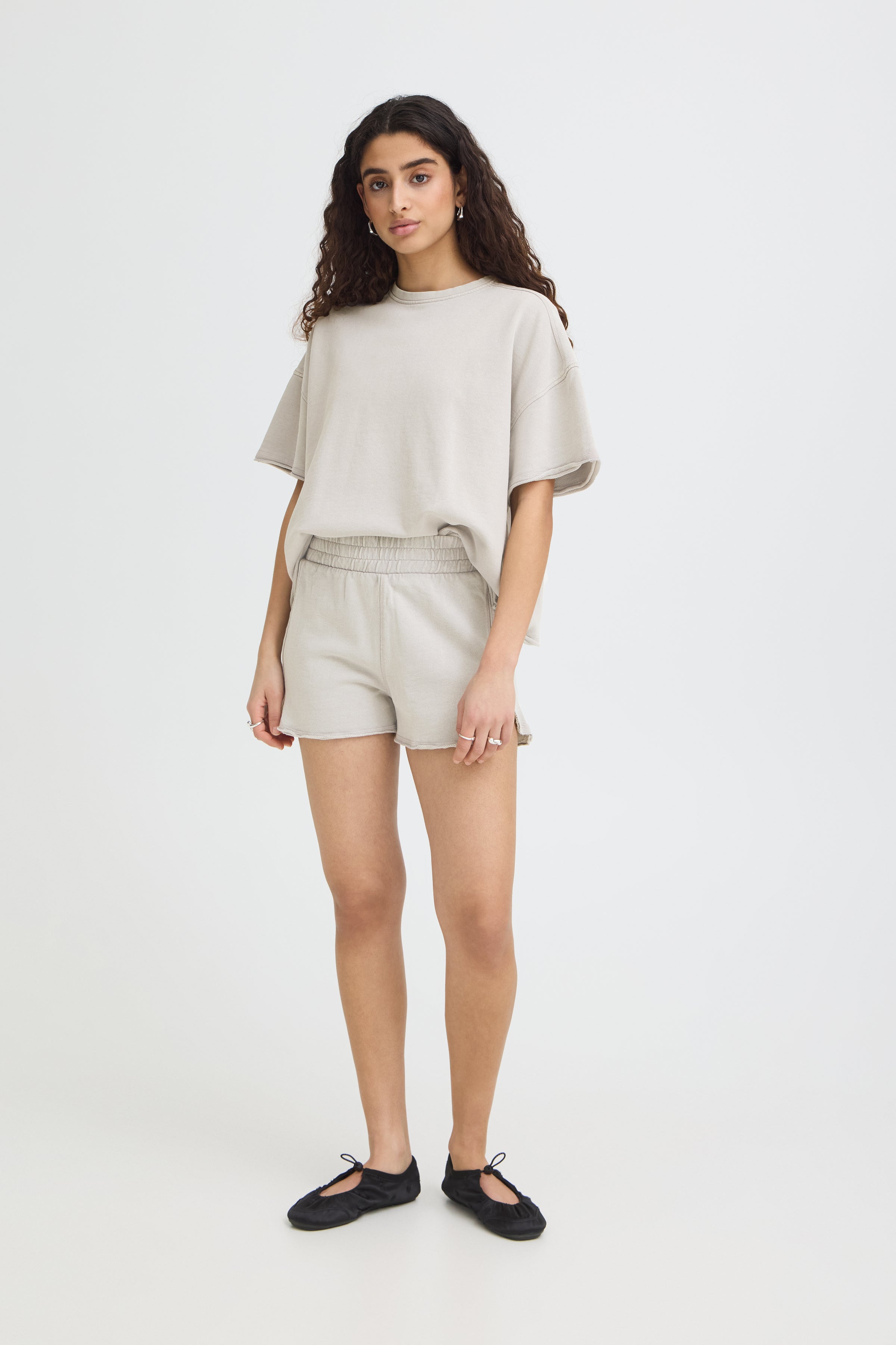 Nillo Shorts in Alloy
