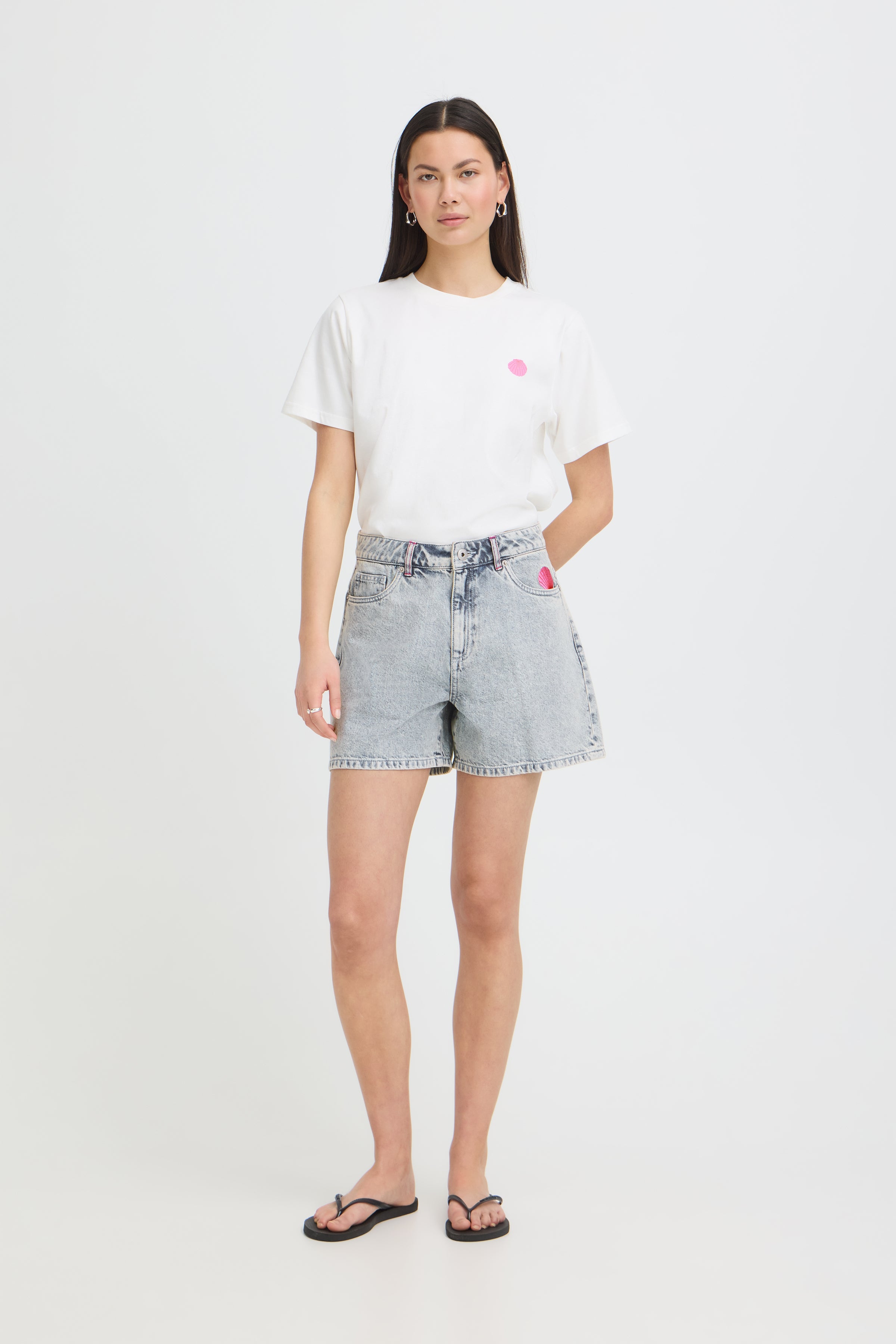 Laveny Shorts in Light Blue