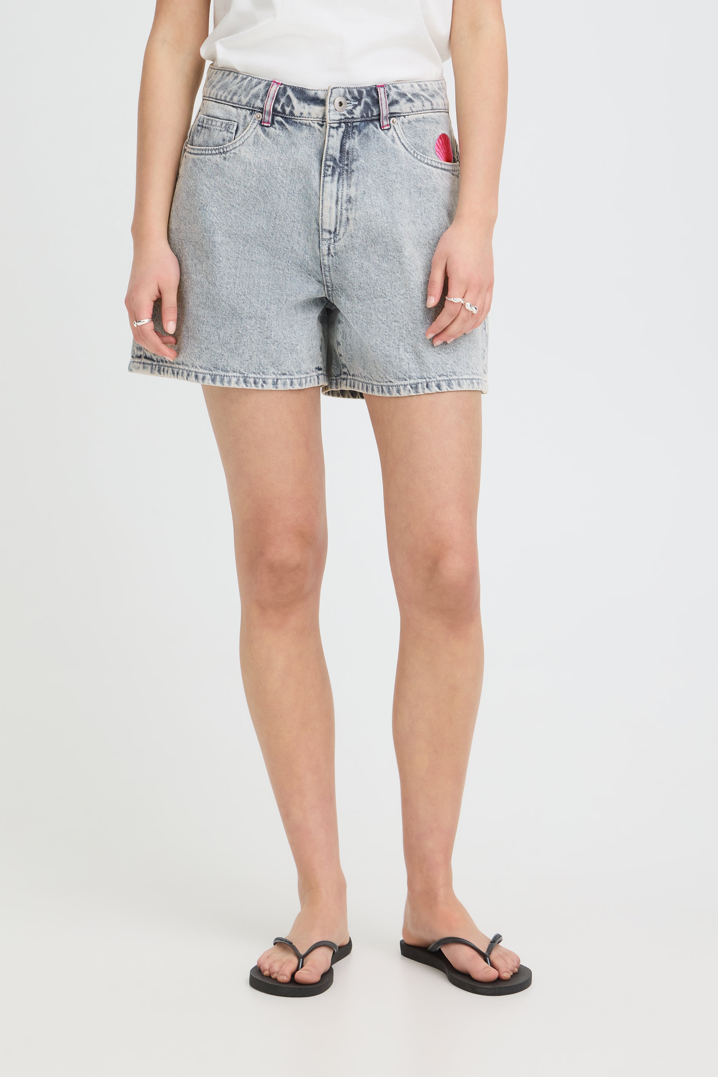Laveny Shorts in Light Blue