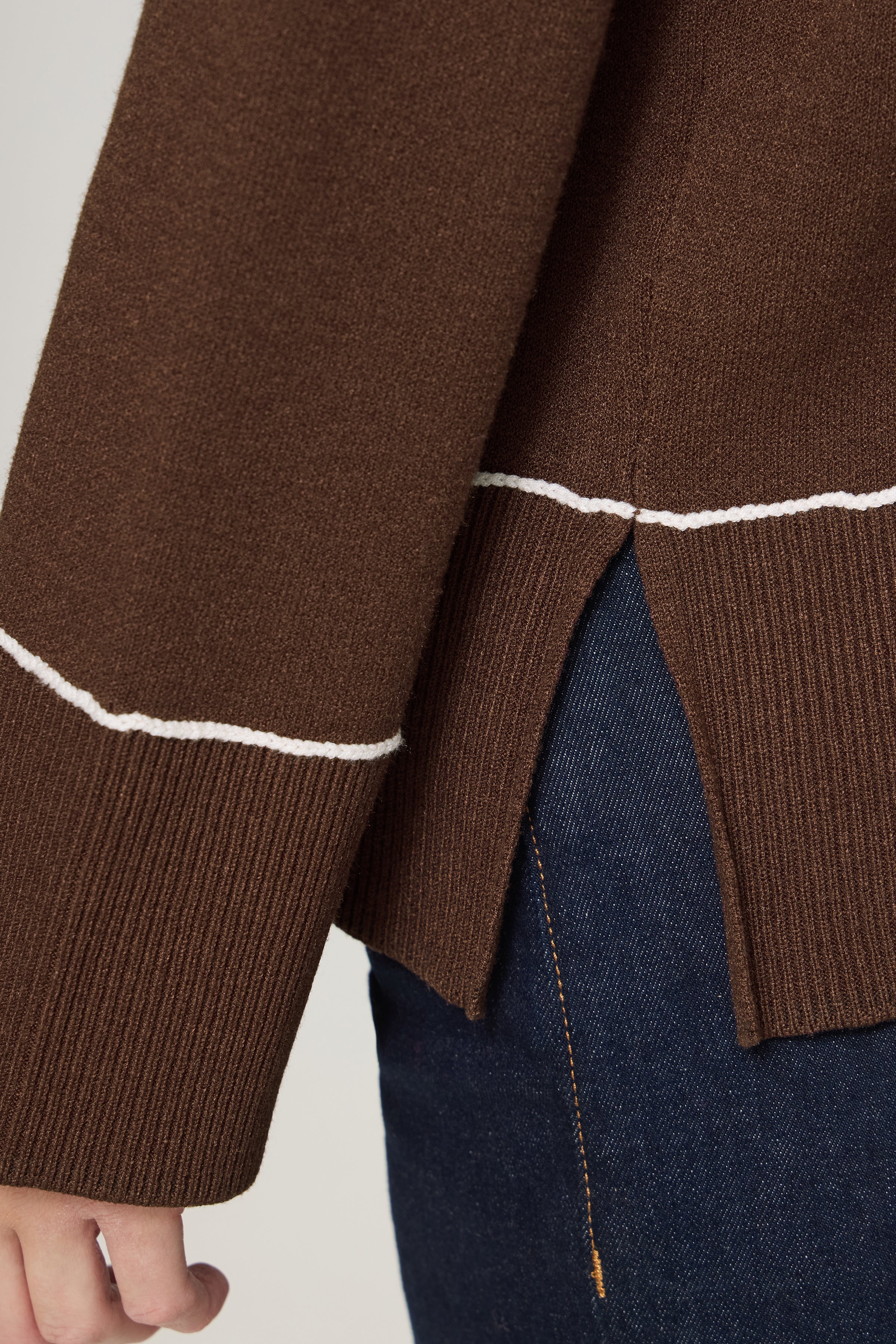 Ballia Pullover in Chicory Coffee/Cloud Dancer