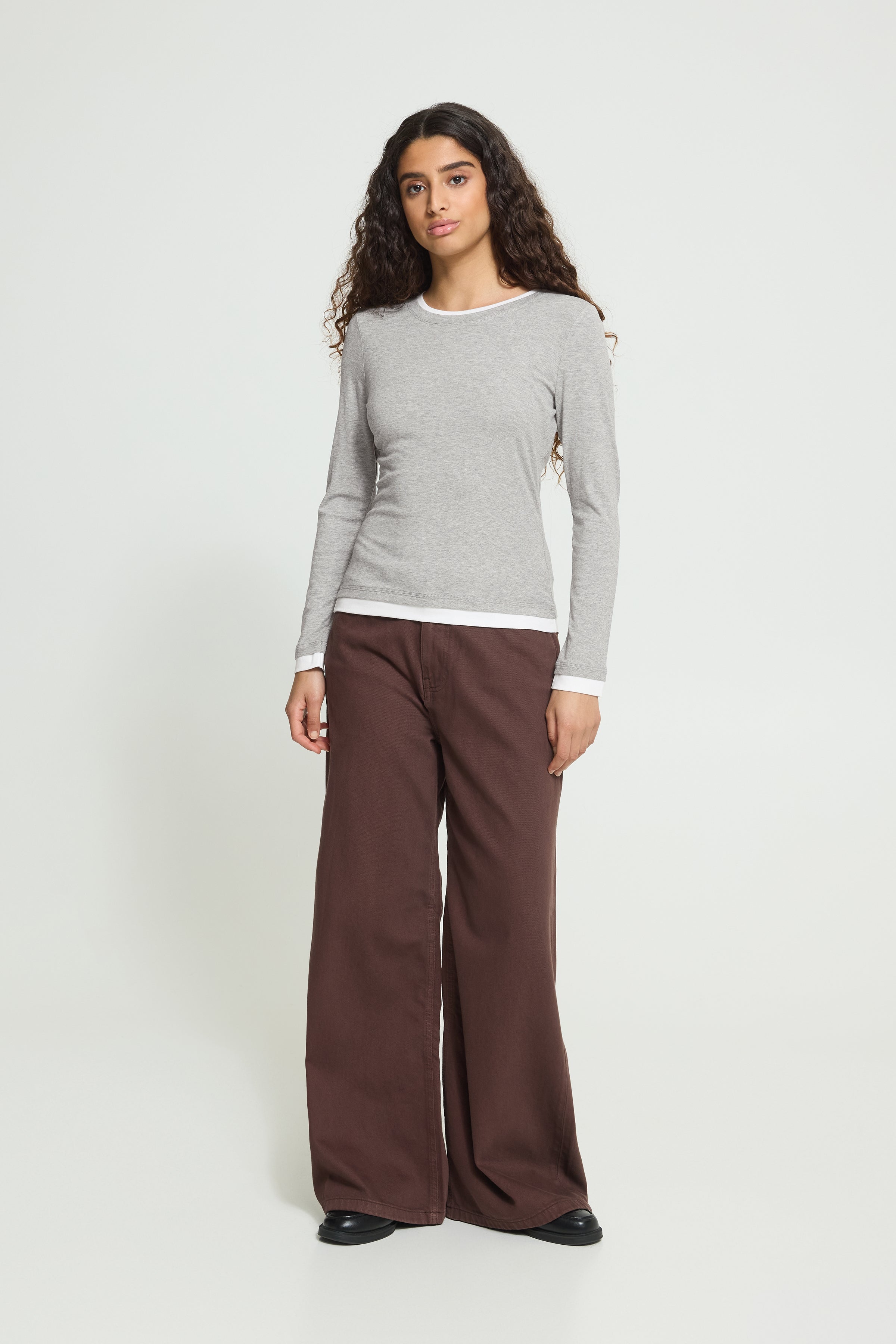Nellaya Long Sleeve Top in Grey / Cloud Dancer