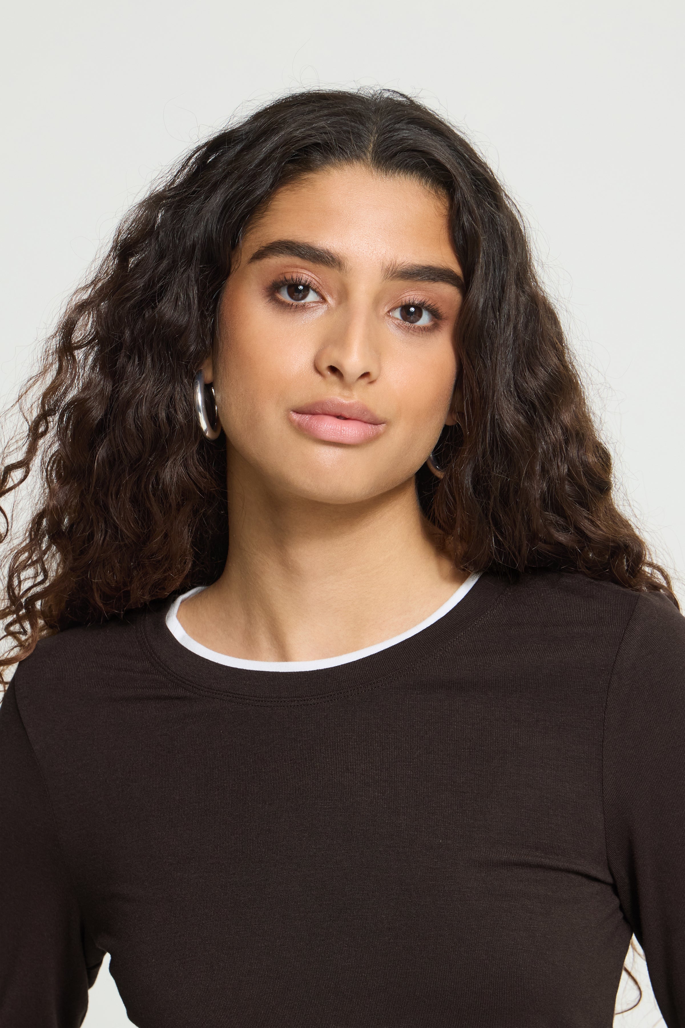 Nellaya Ls in Chocolate Torte / Cloud Dancer