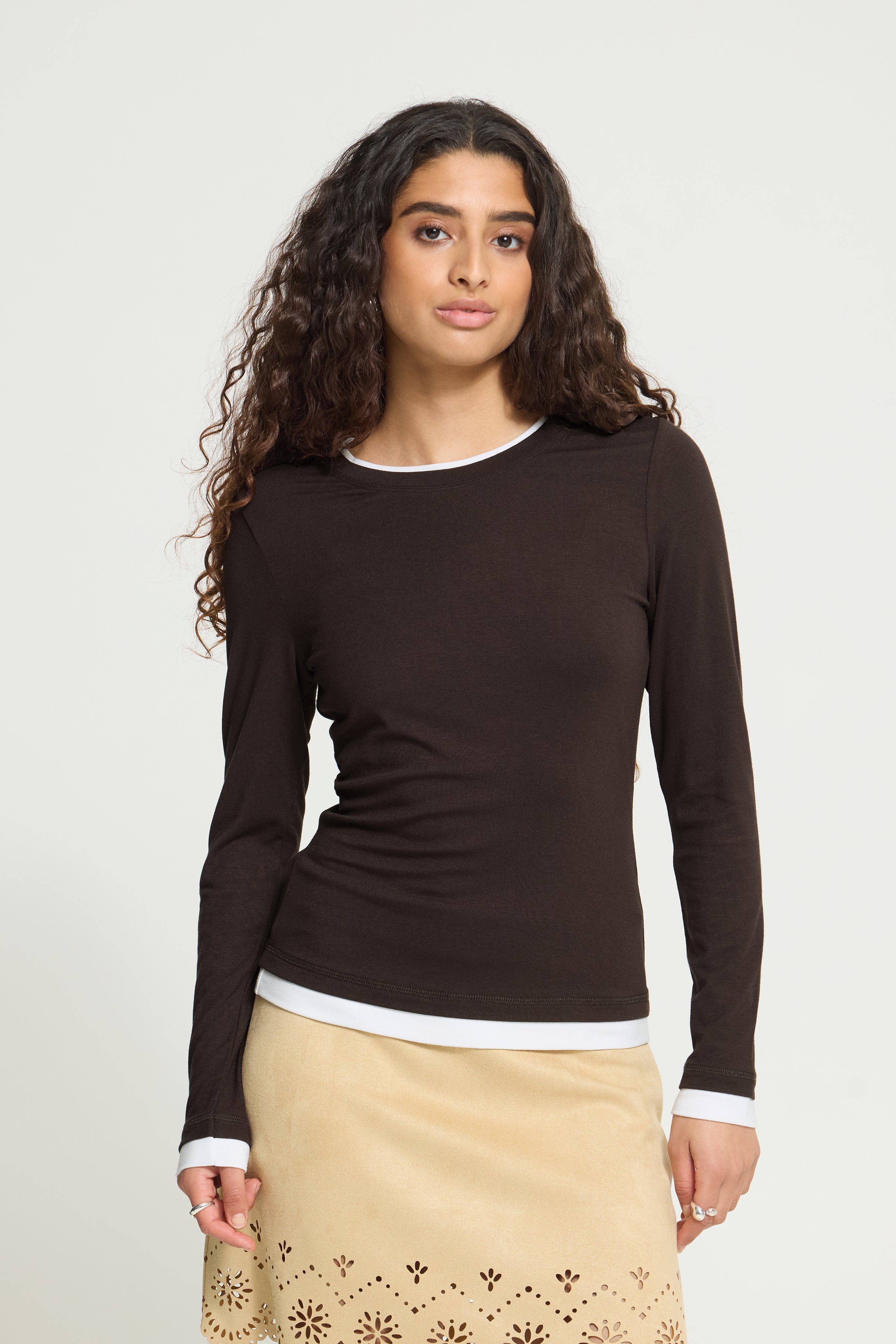 Nellaya Ls in Chocolate Torte / Cloud Dancer