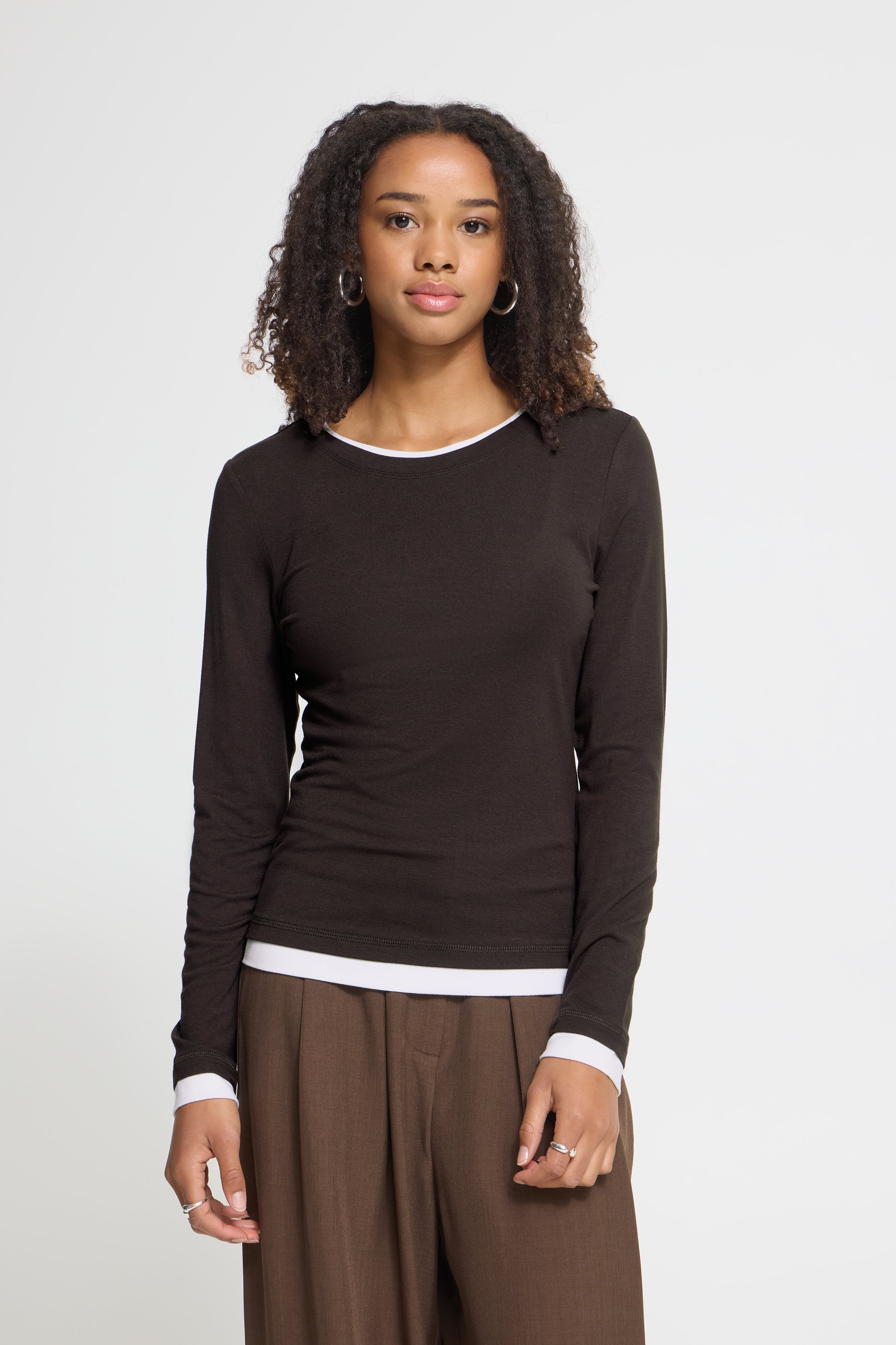 Nellaya Ls in Chocolate Torte / Cloud Dancer