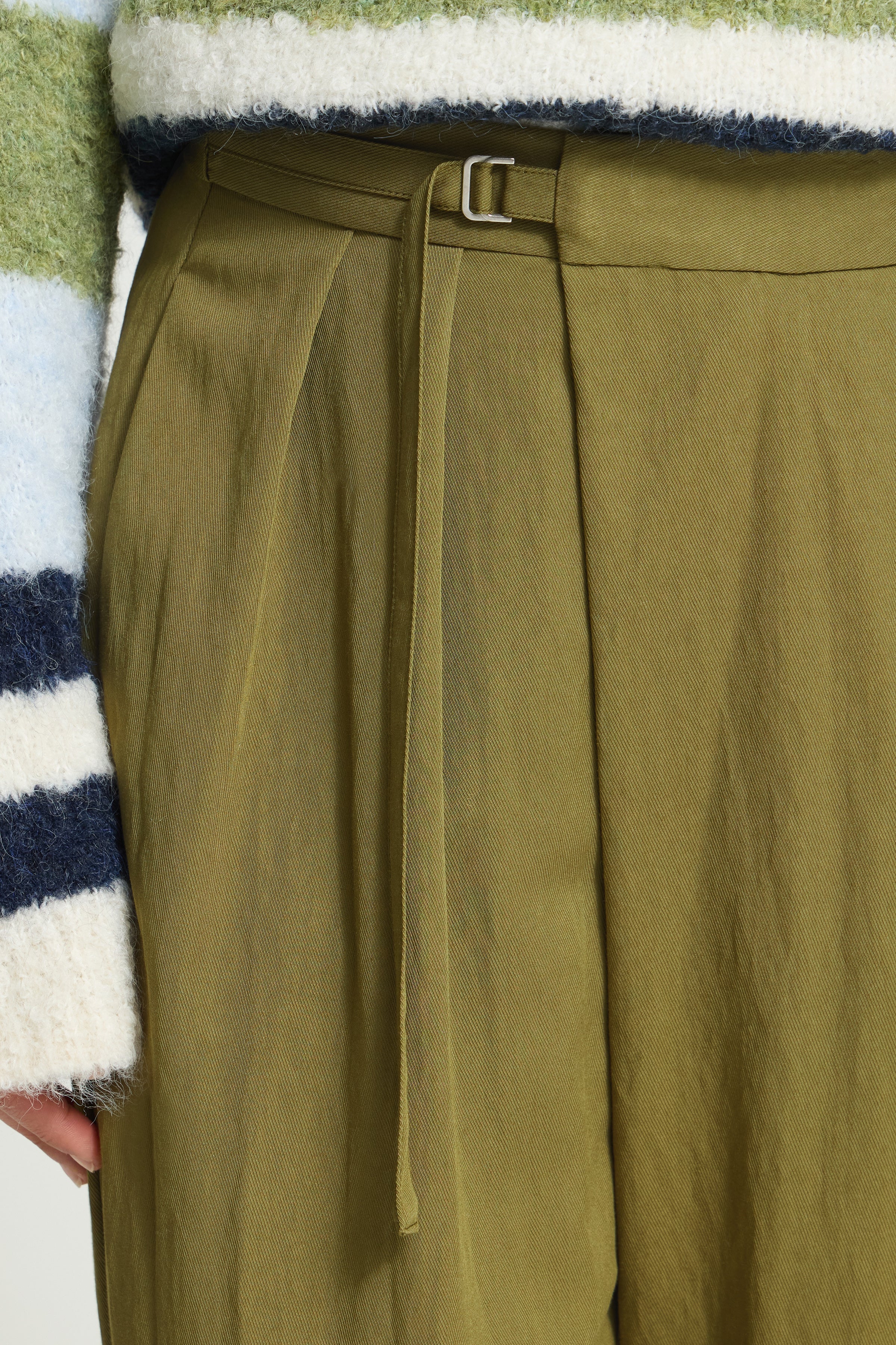Leslie Trouser in Mayfly