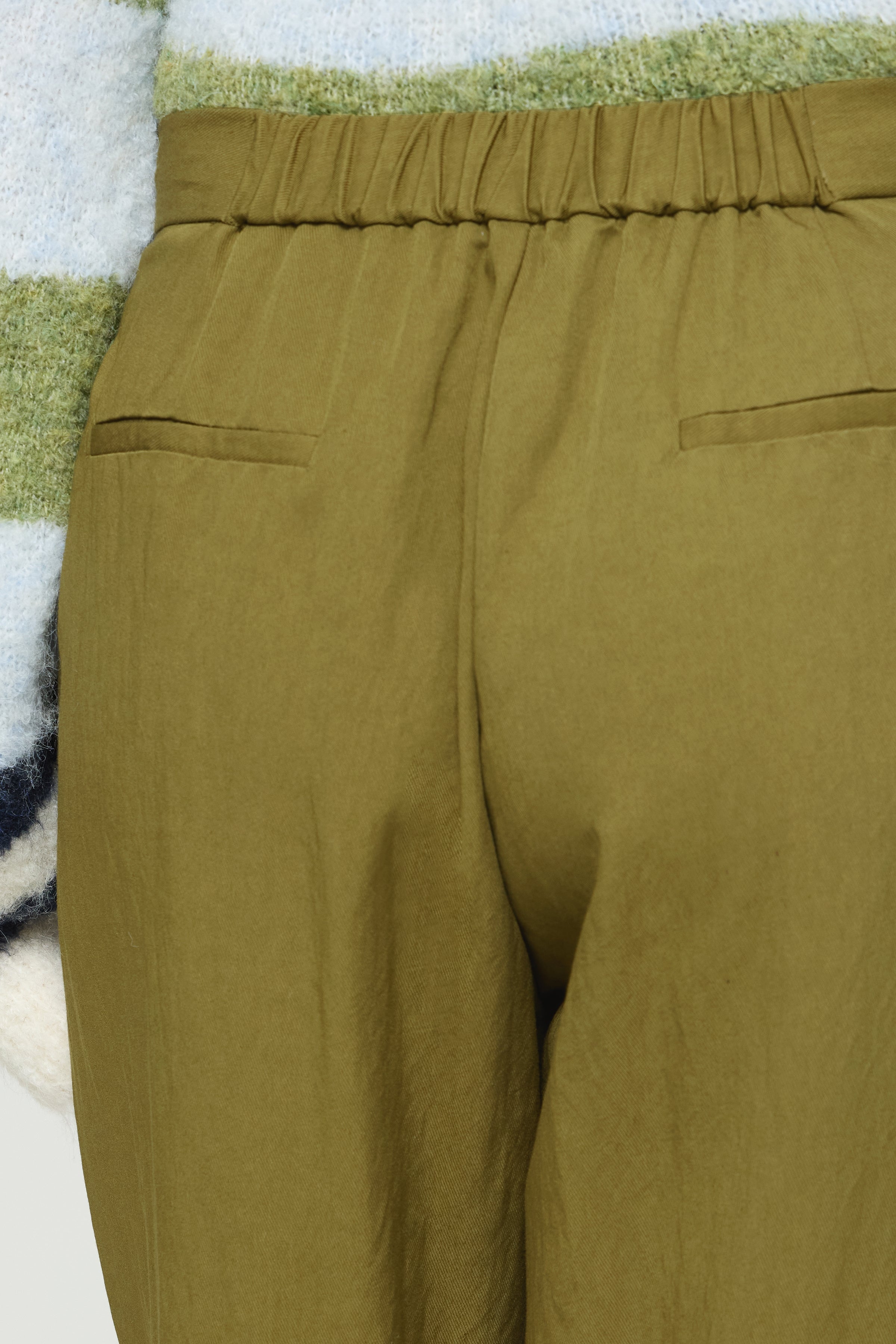 Leslie Trouser in Mayfly