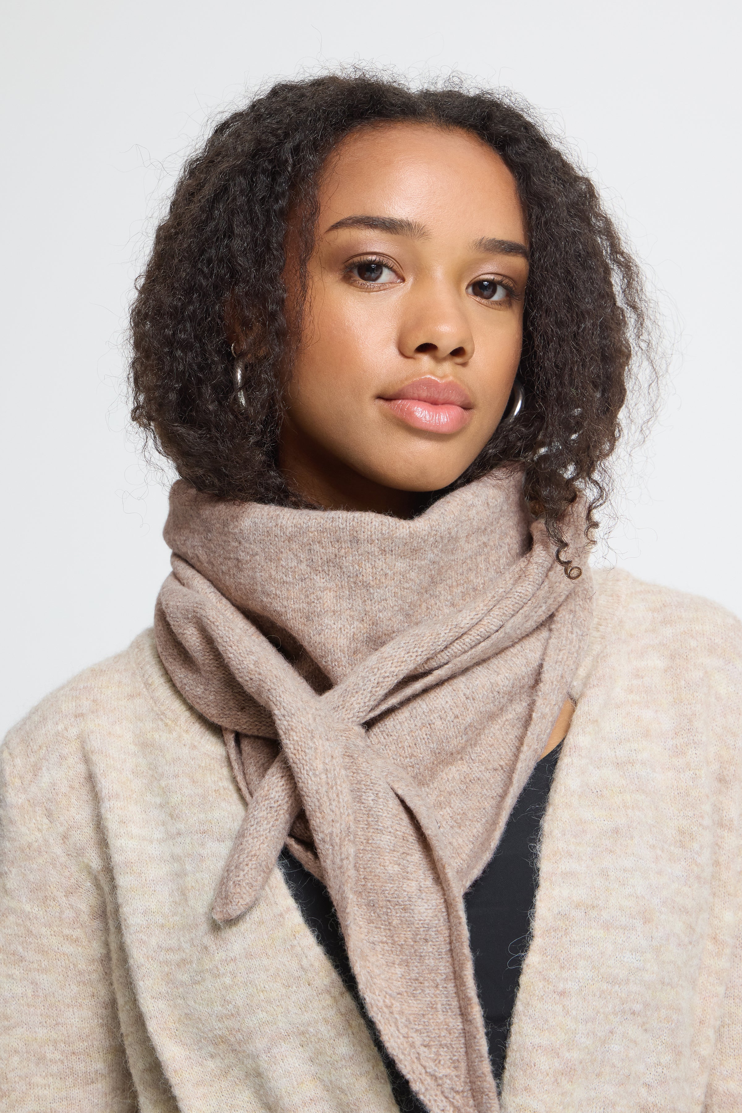 Gry Scarf in Oatmeal Melange