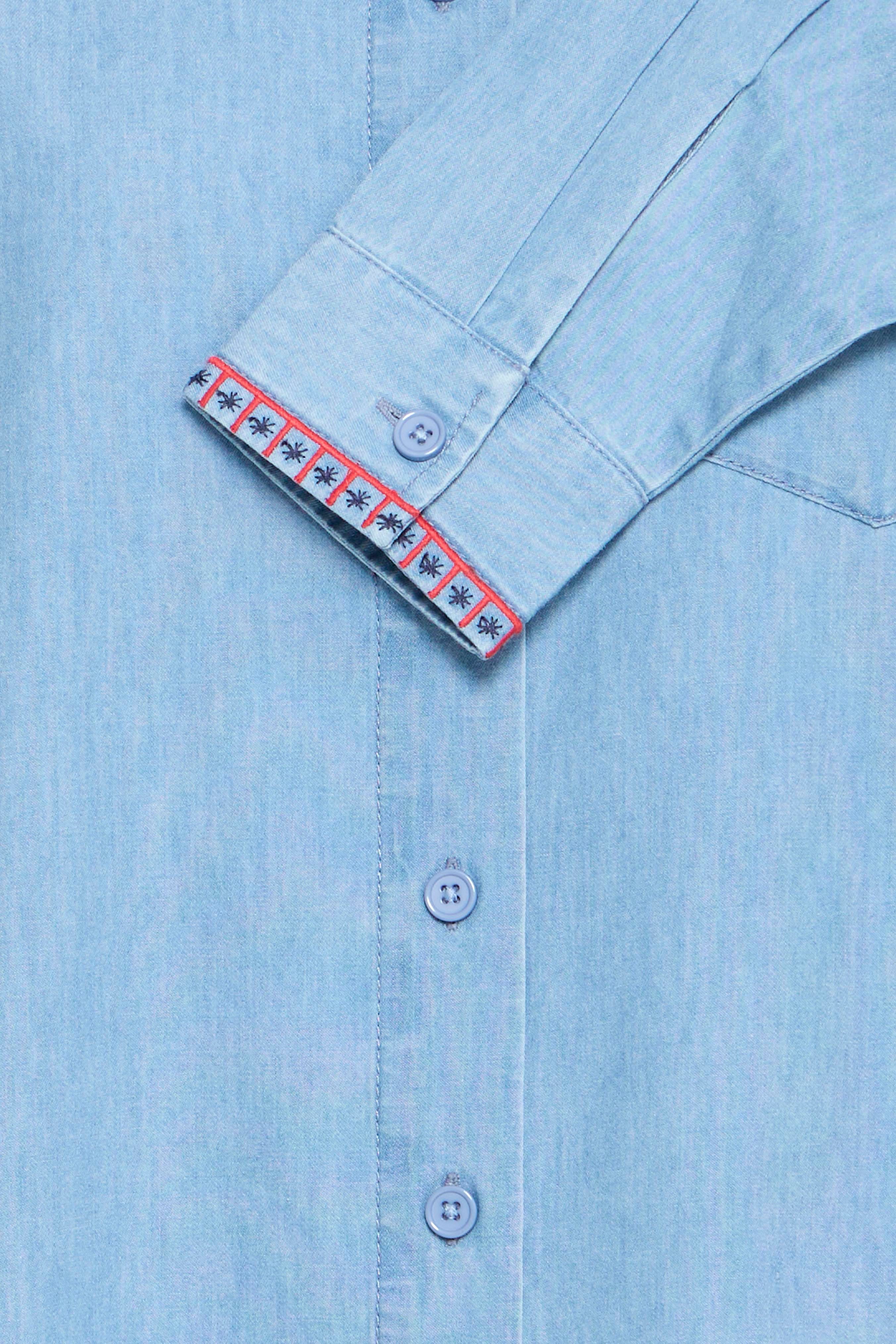 Barcy Shirt in Light Blue