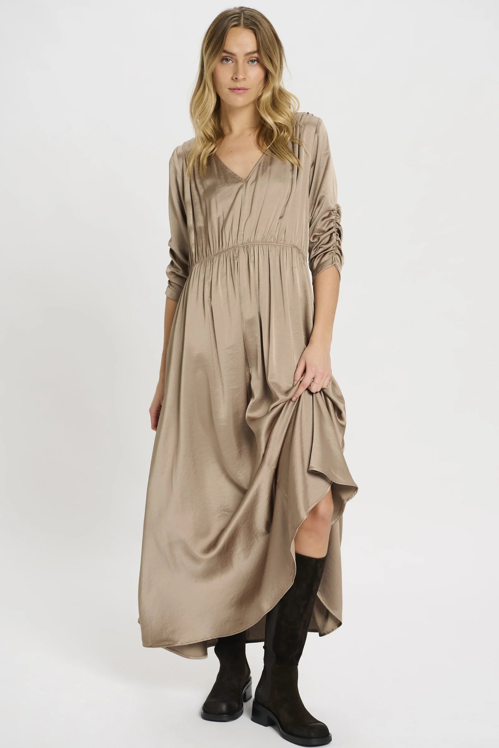 Clip Long Dress in Dark Sand