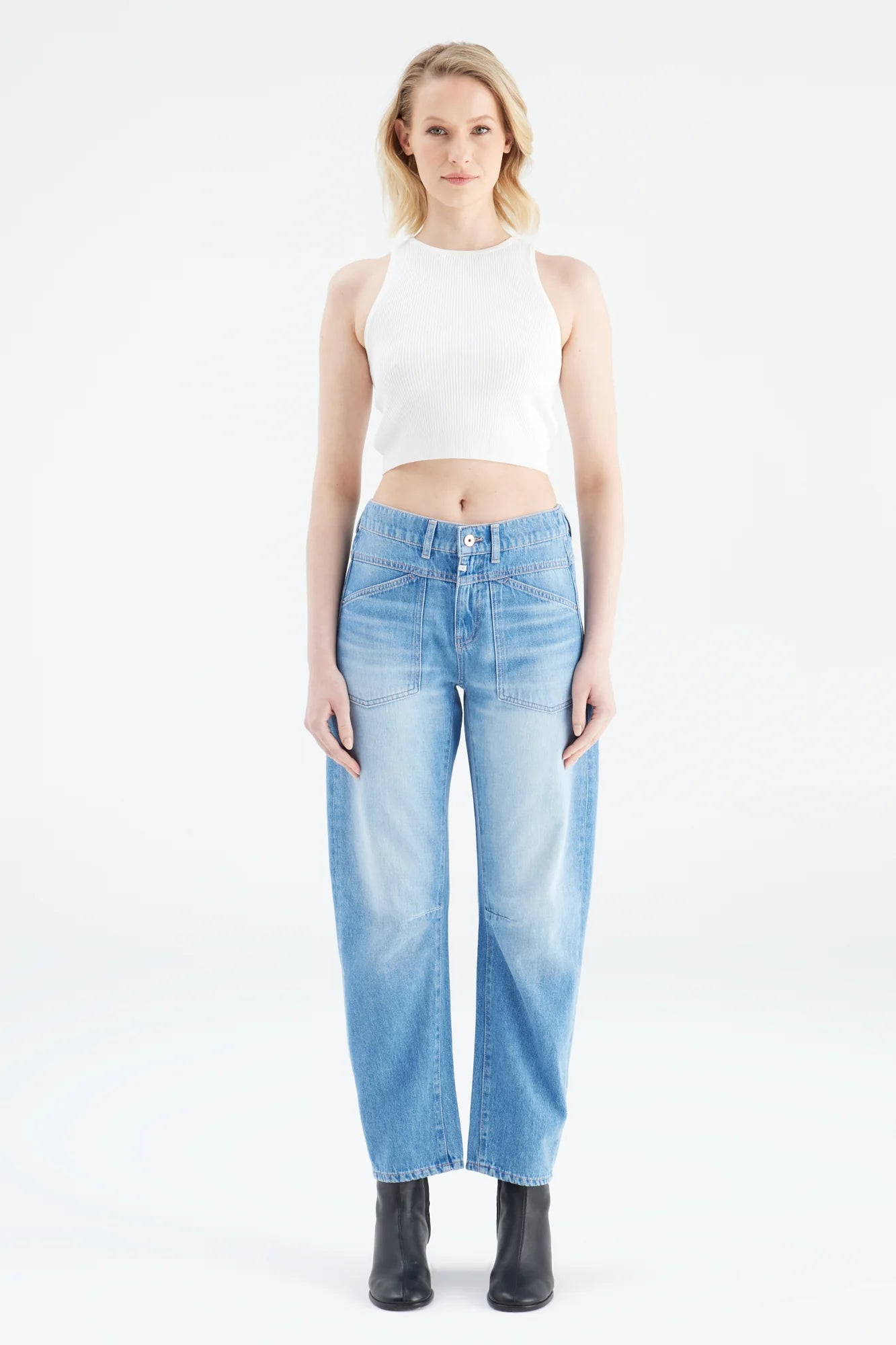 Selena Arc Fit Jeans in Medium Blue