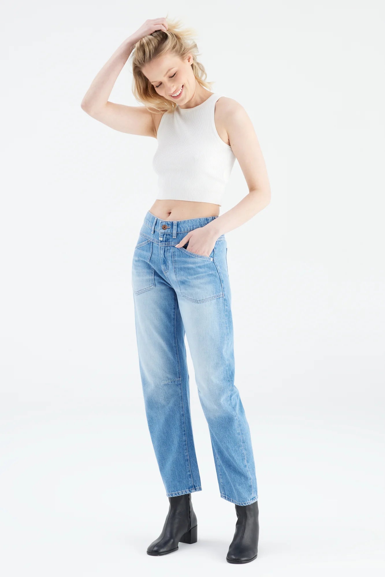 Selena Arc Fit Jeans in Medium Blue
